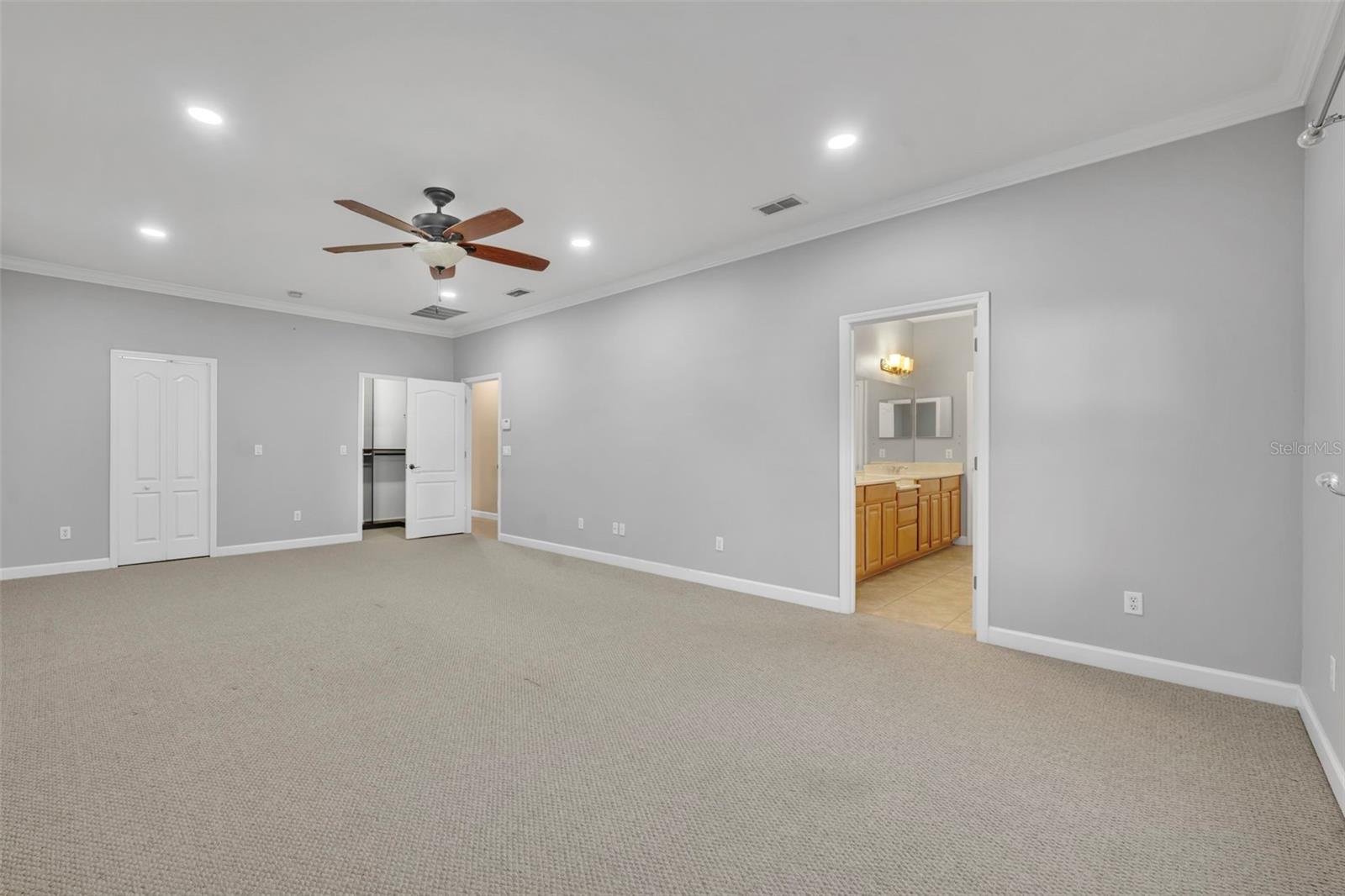 Image 14 of 32 For 5108 Legacy Oaks Drive