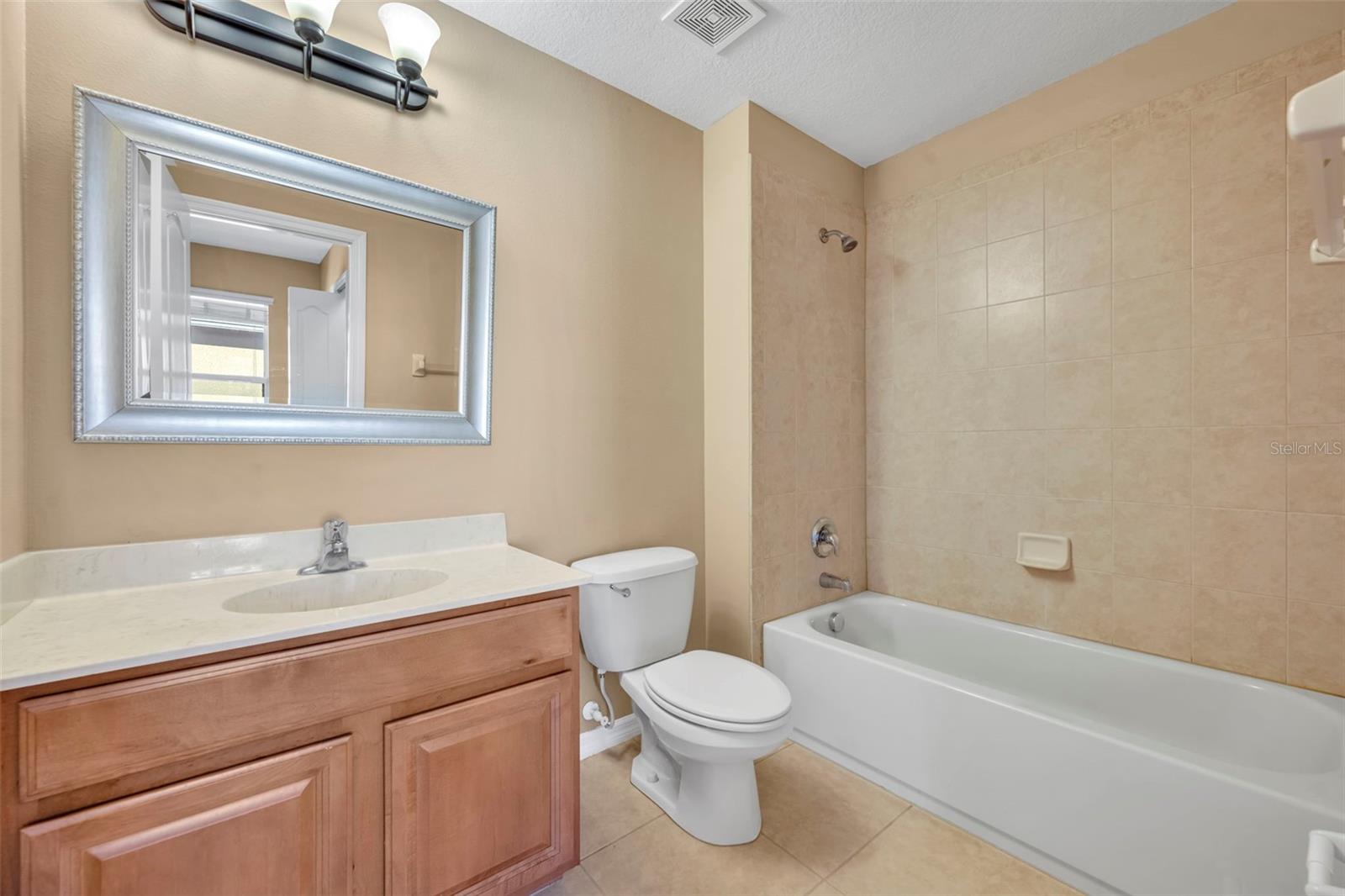 Image 26 of 32 For 5108 Legacy Oaks Drive