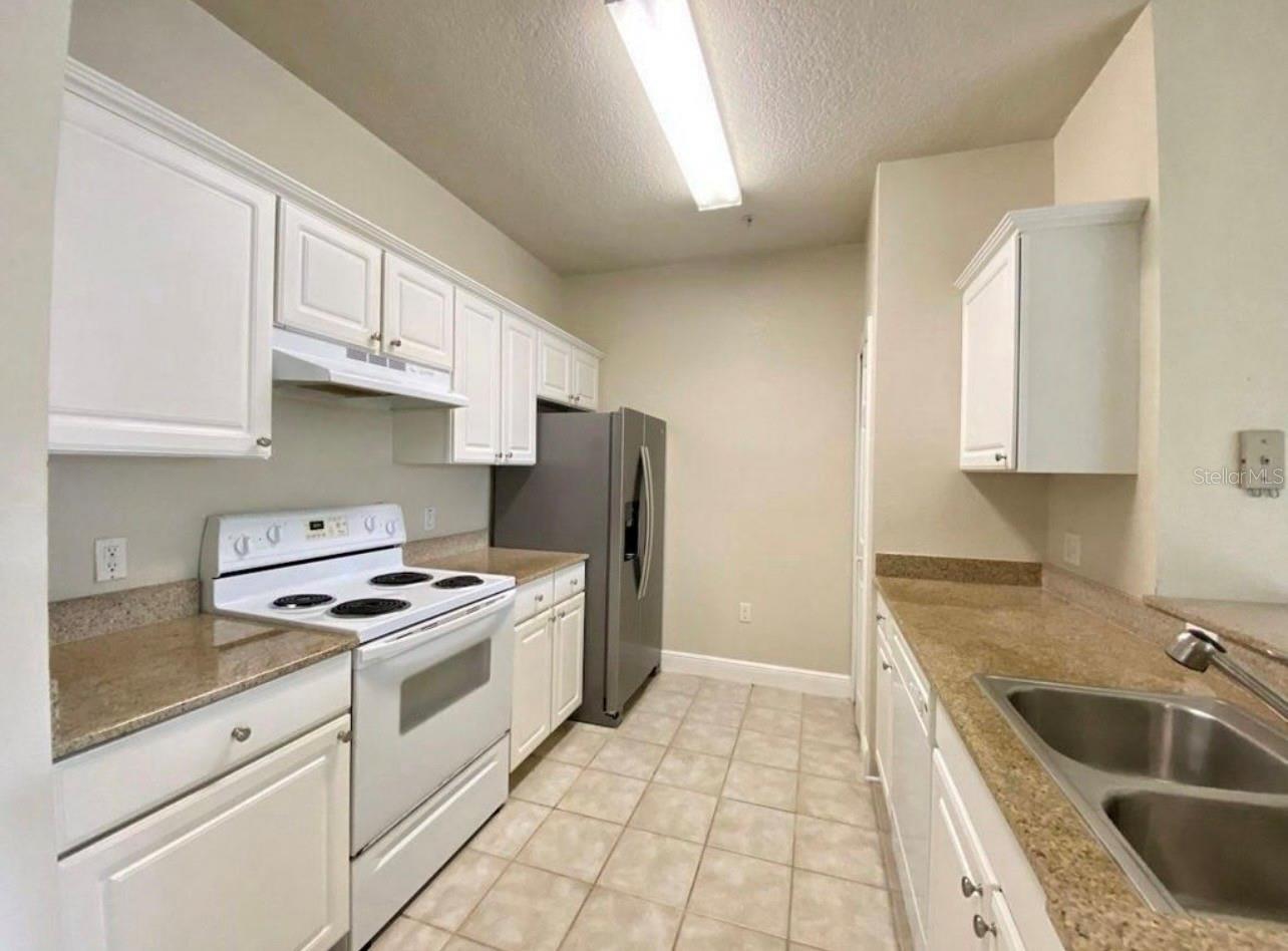 Image 5 of 25 For 430 Southern Pecan Circle 106