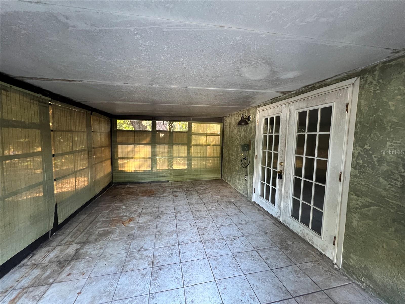 Image 10 of 13 For 124 Clear Lake Circle