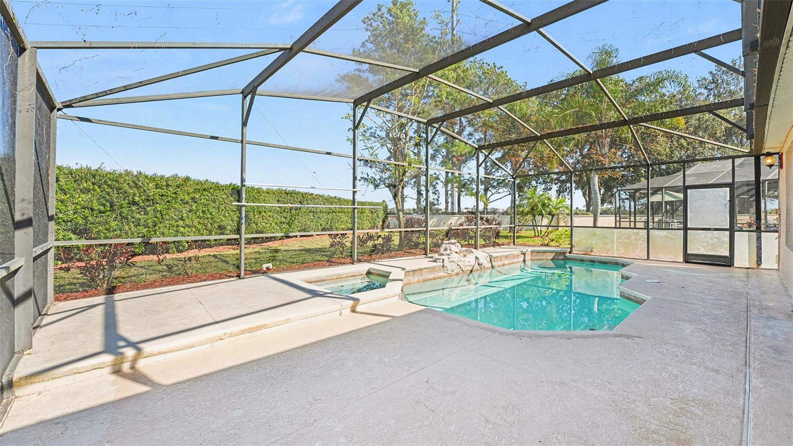 Image 28 of 29 For 8198 Fan Palm Way