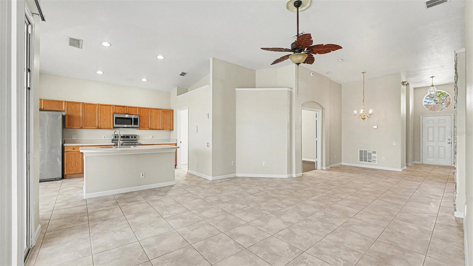 Image 5 of 29 For 8198 Fan Palm Way