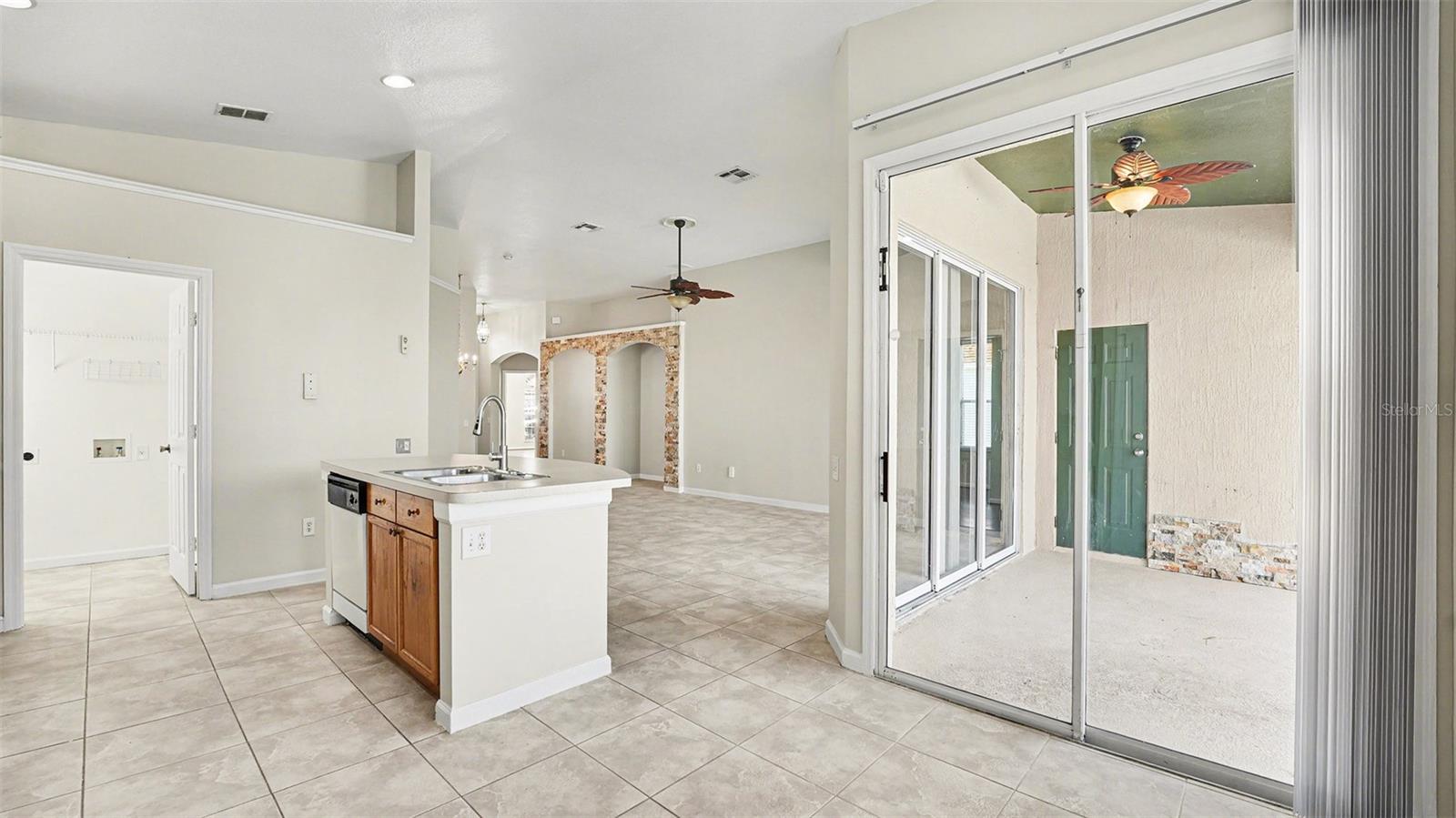 Image 6 of 29 For 8198 Fan Palm Way