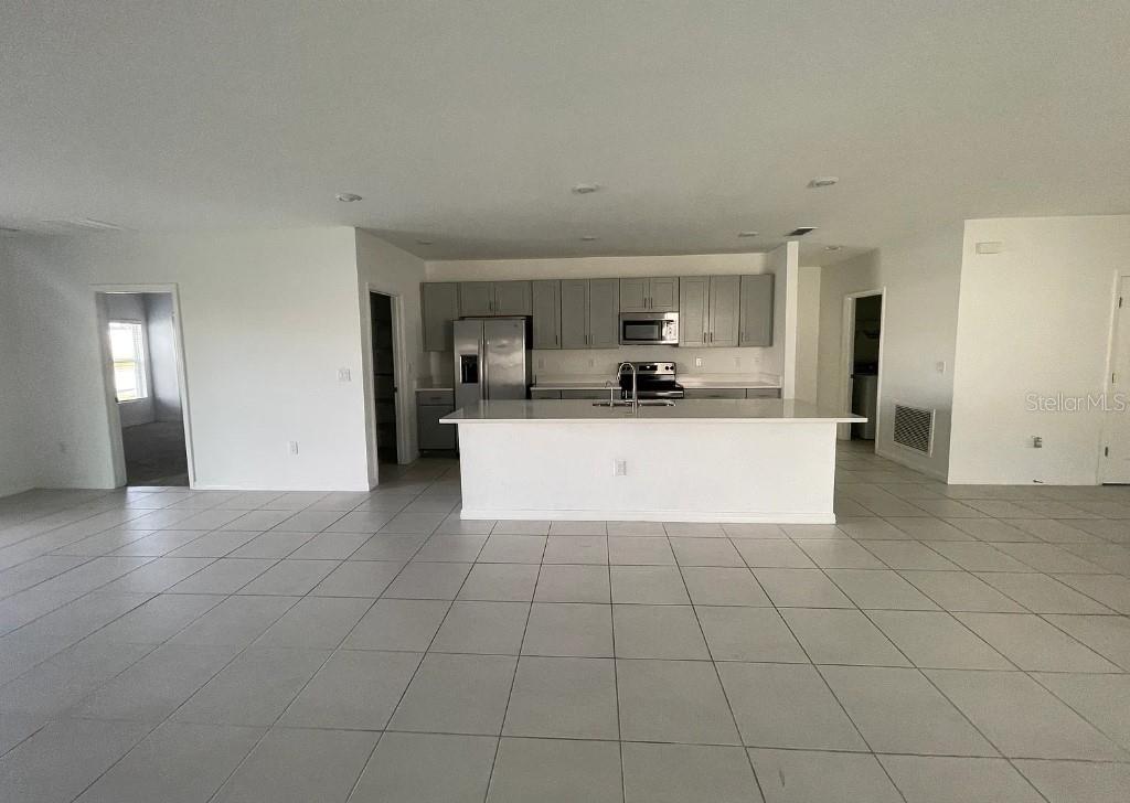 Image 4 of 13 For 225 Aquamarine Lane