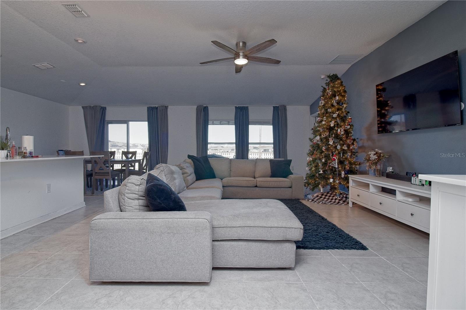 Image 13 of 30 For 148 Pineywoods Street