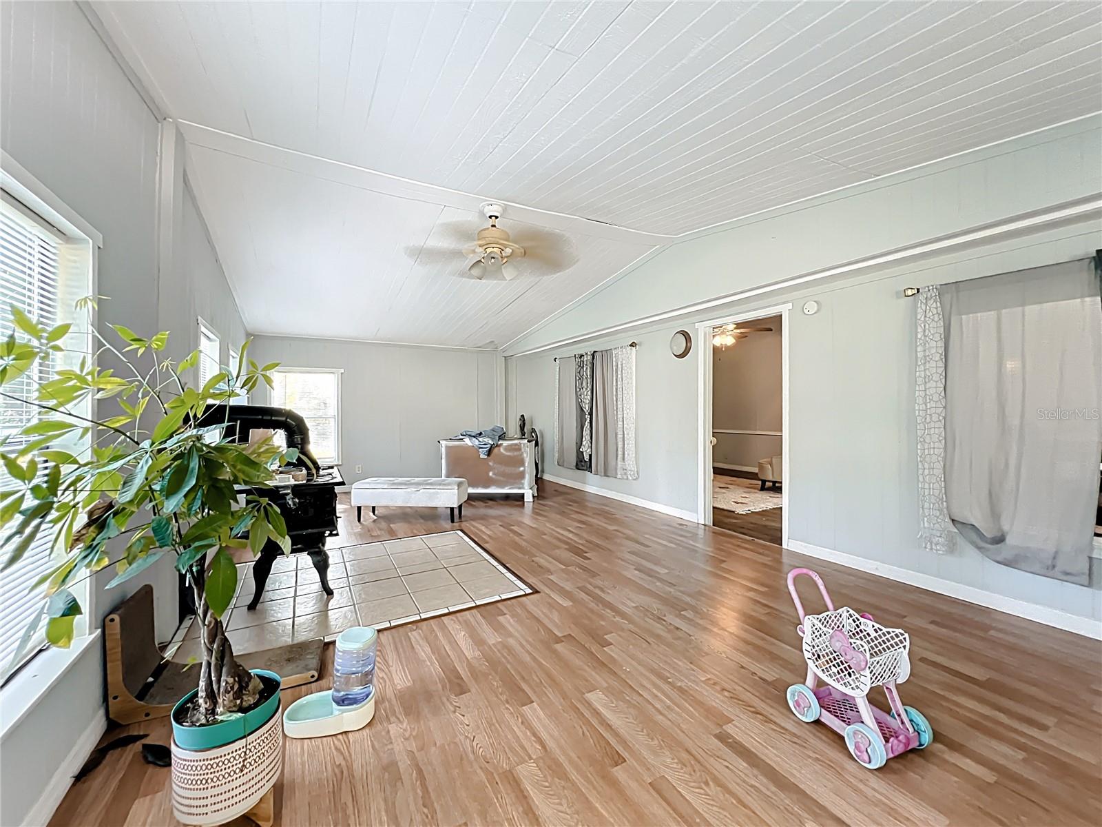 Image 20 of 45 For 11670 37th Lane