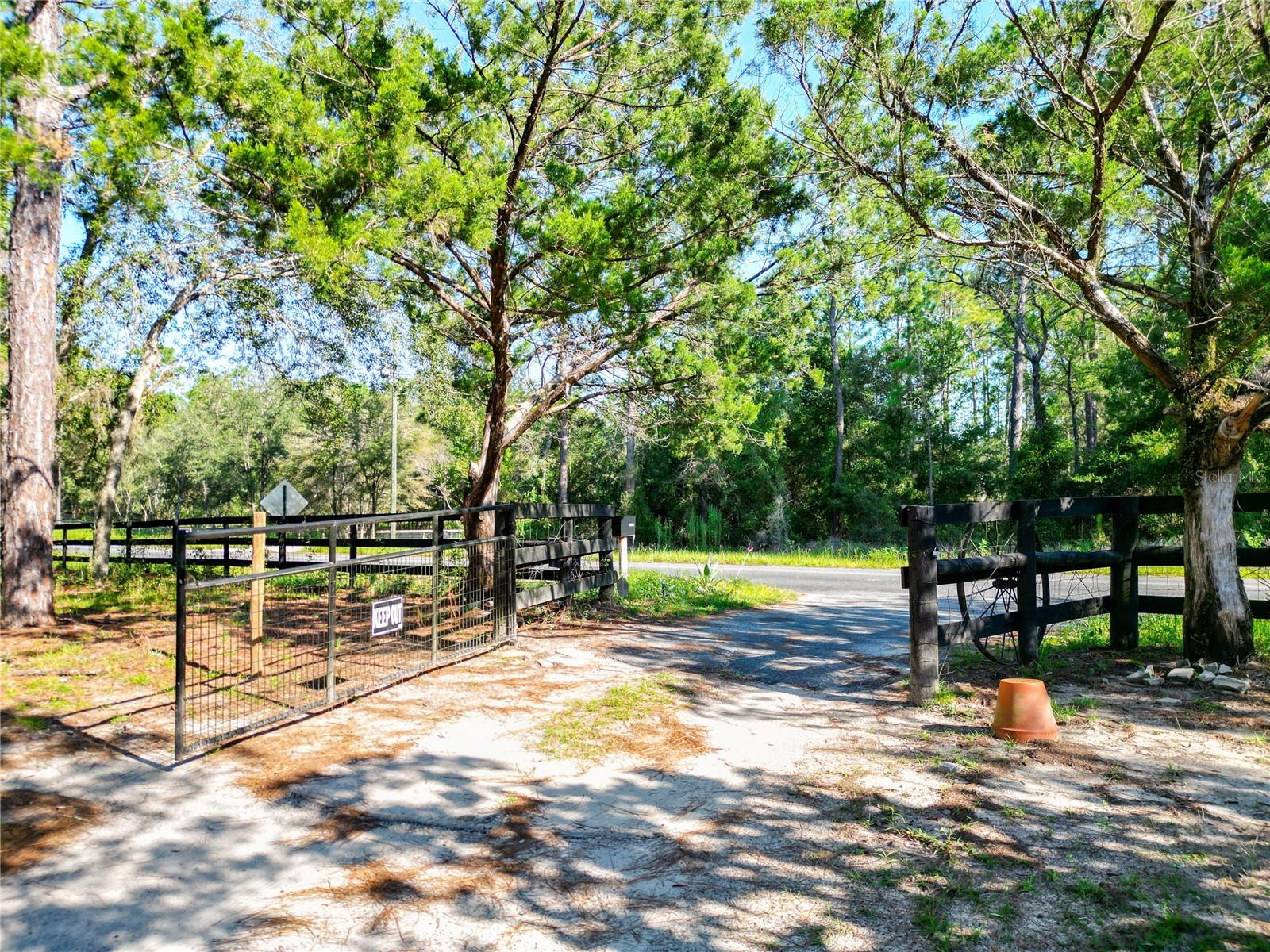 Image 4 of 45 For 11670 37th Lane