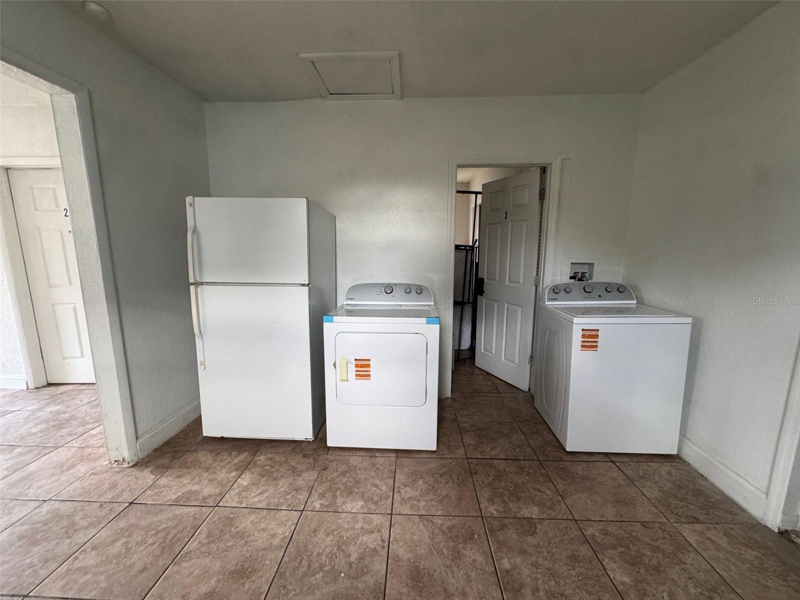 Image 11 of 20 For 638 Columbia