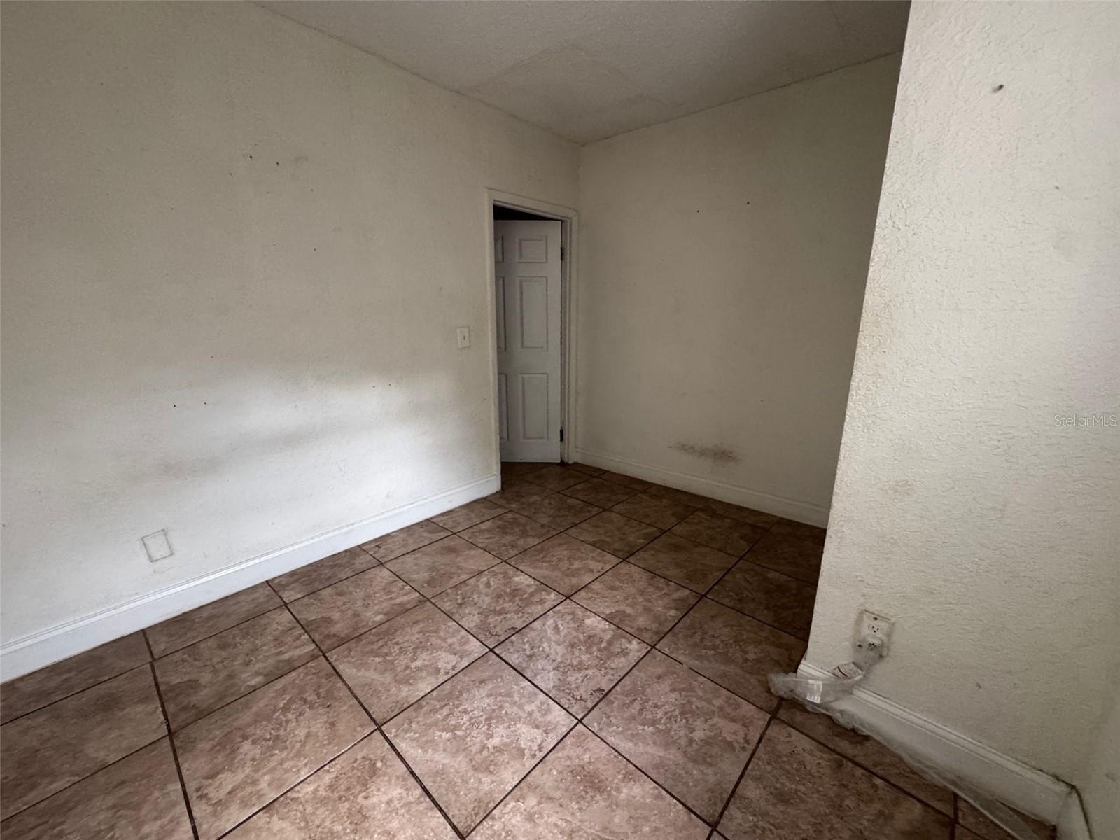 Image 14 of 20 For 638 Columbia