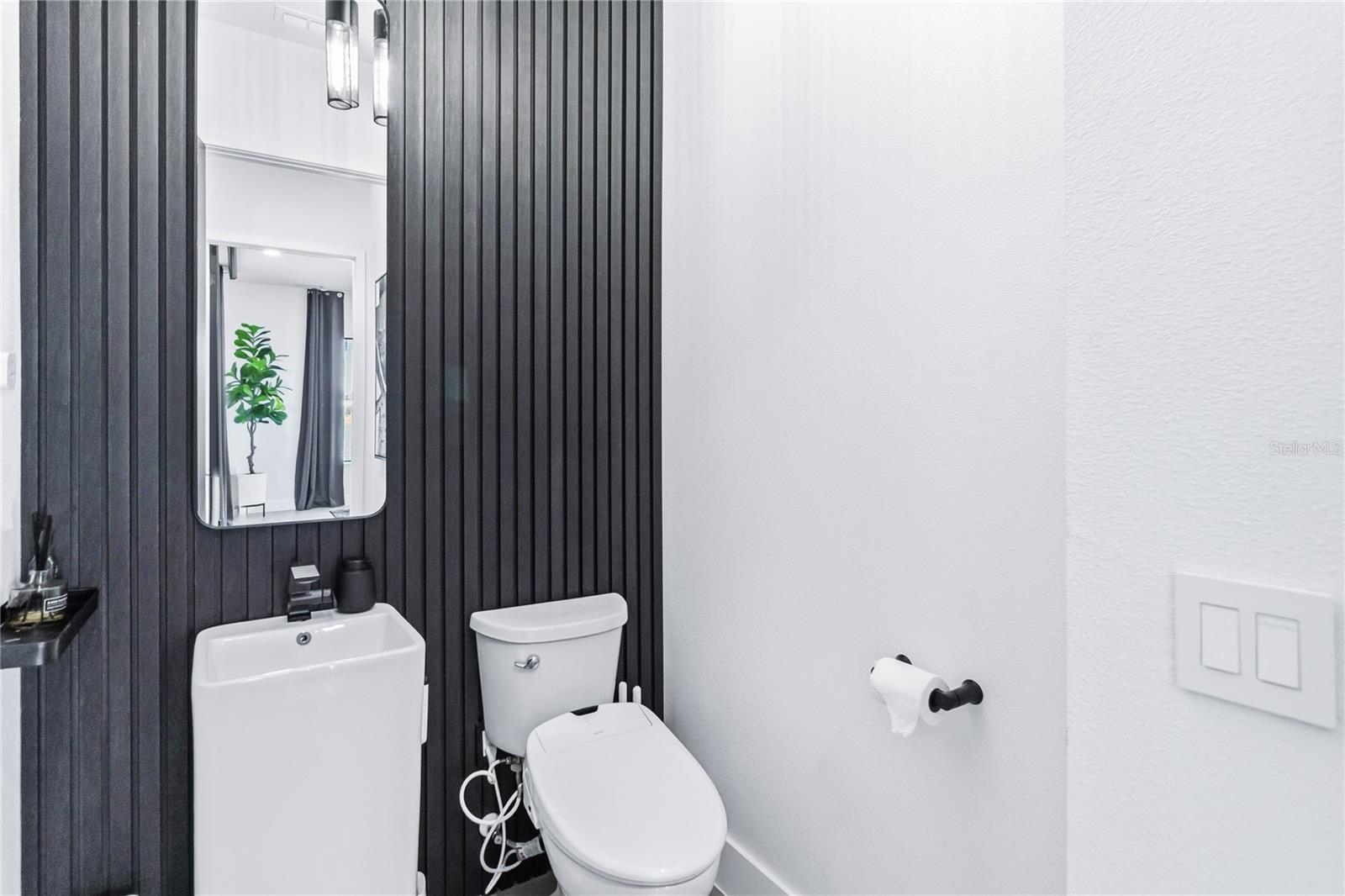 Image 18 of 26 For 4 Lotus Lake Drive