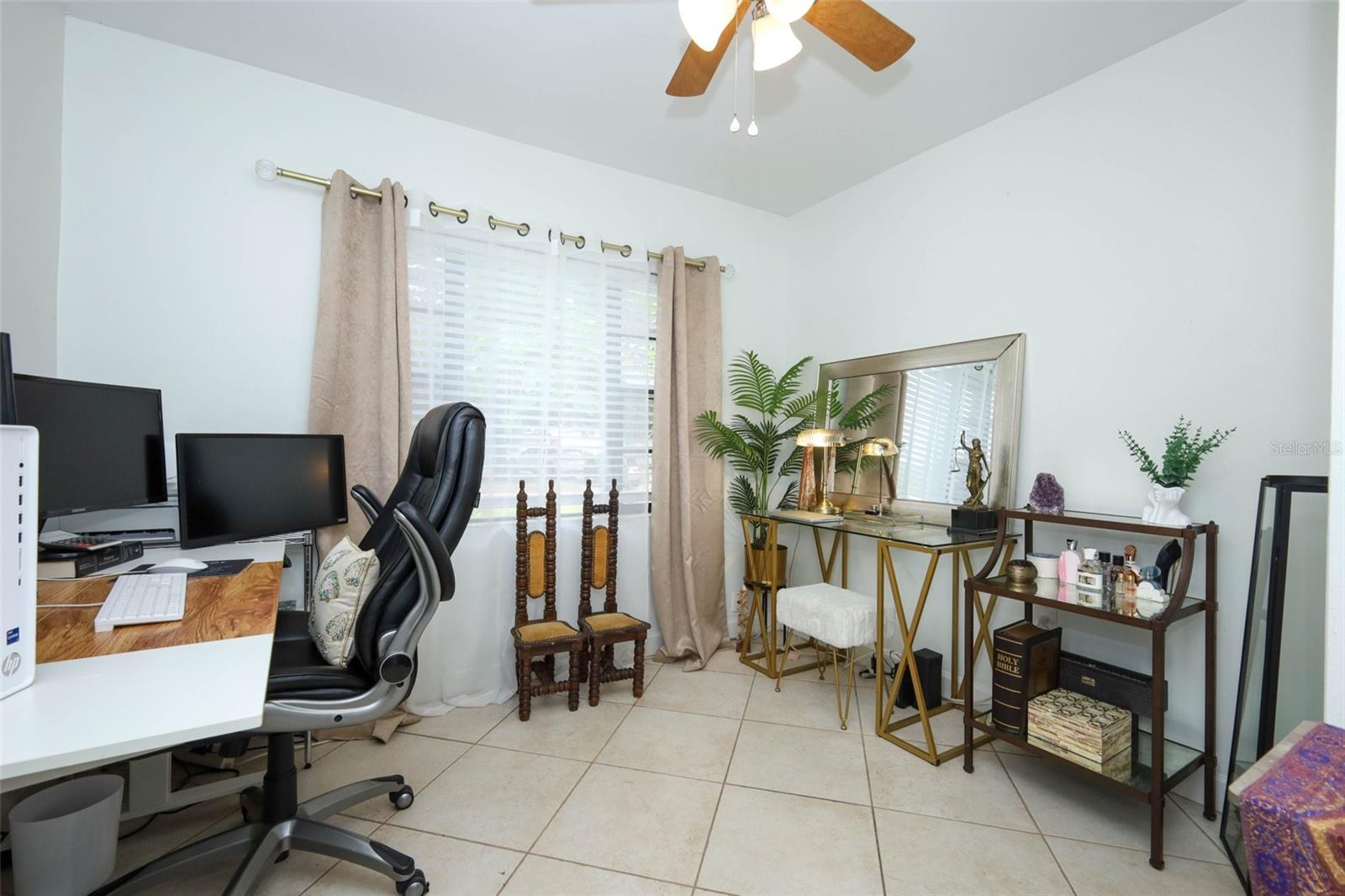 Image 11 of 14 For 410 Crystal Lake Street