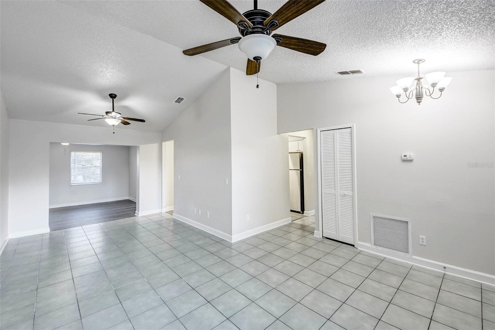 Image 4 of 35 For 1431 Quintara Avenue