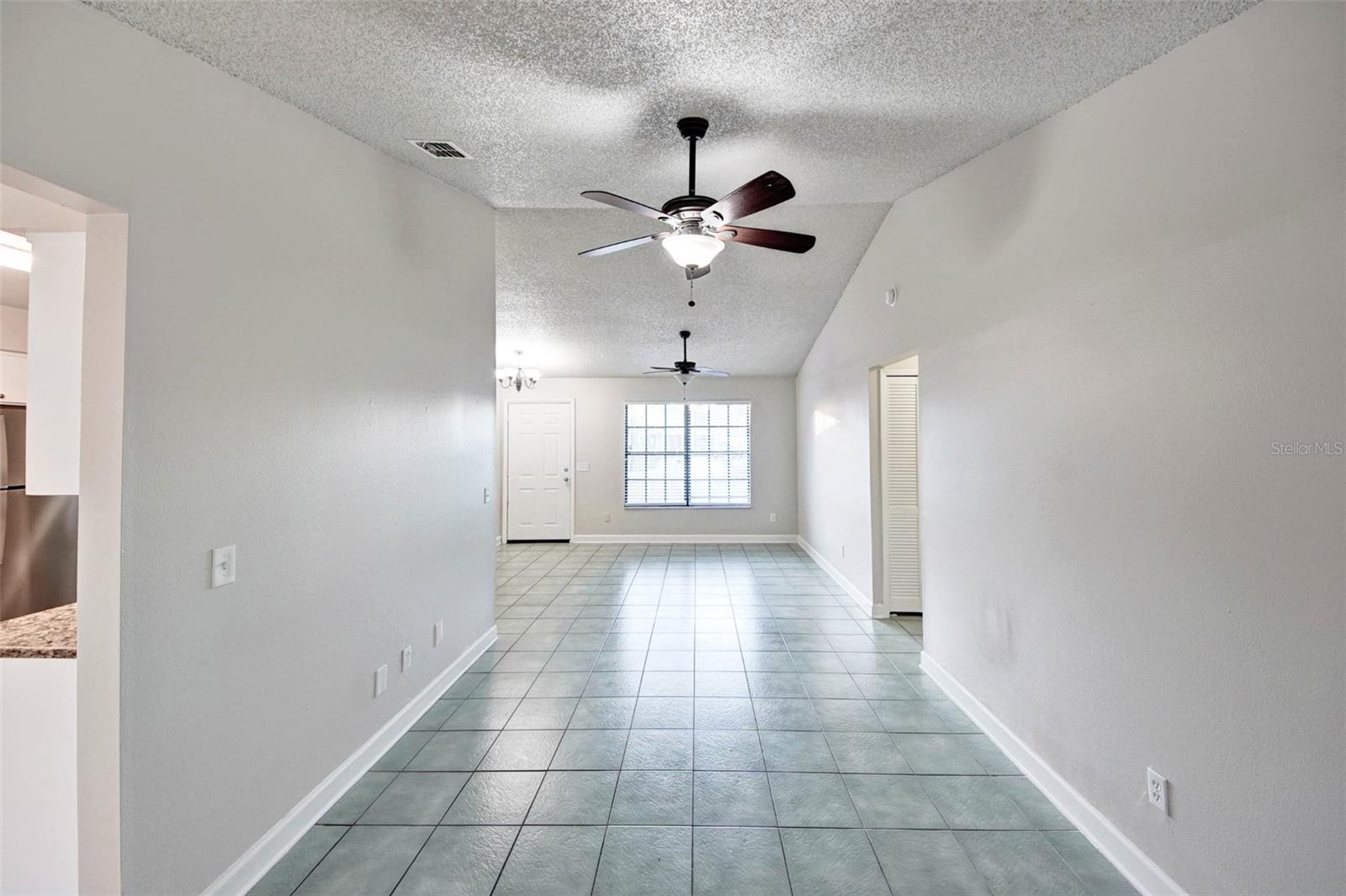 Image 5 of 35 For 1431 Quintara Avenue