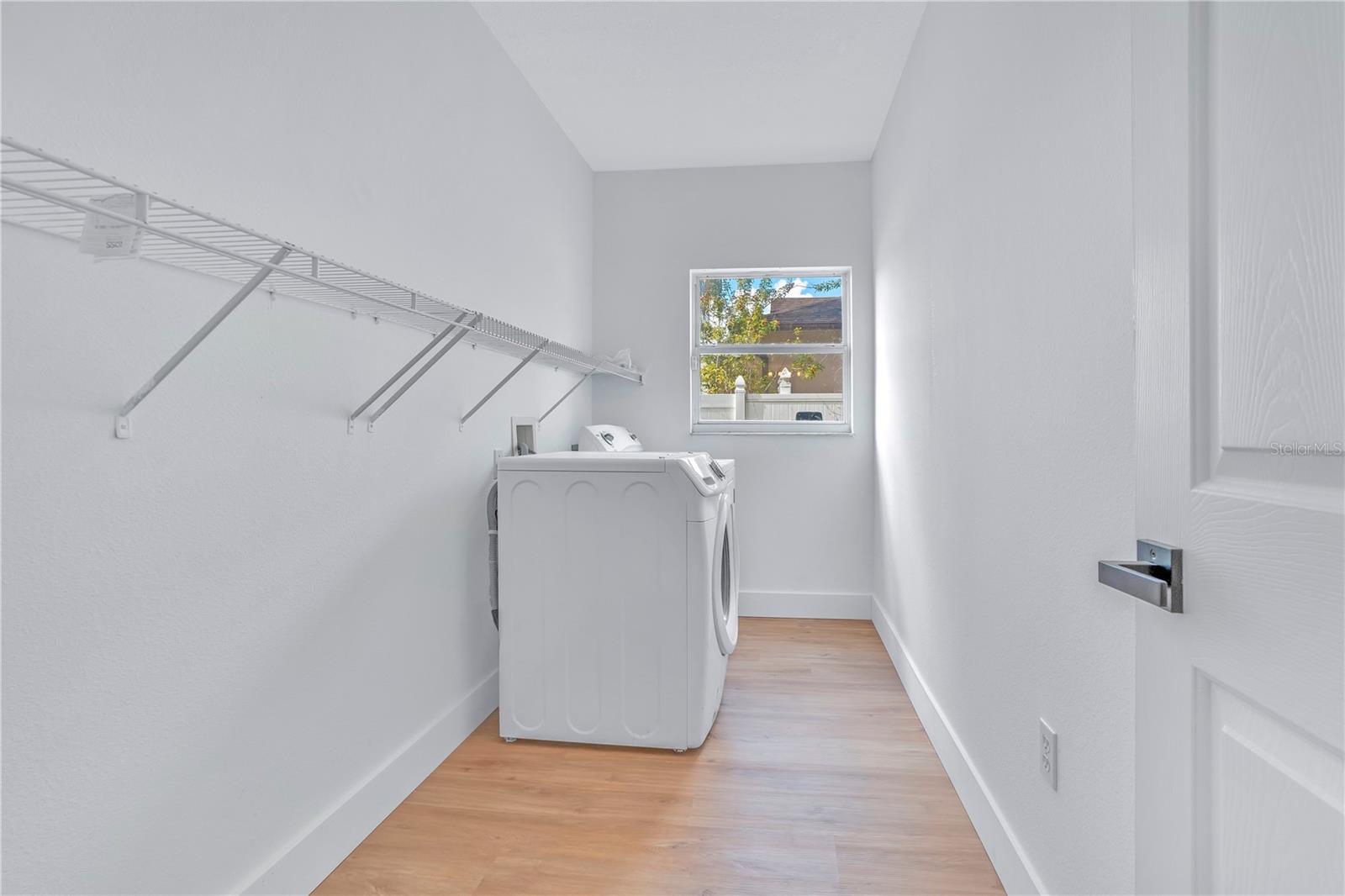 Image 29 of 38 For 444 Acacia Tree Way