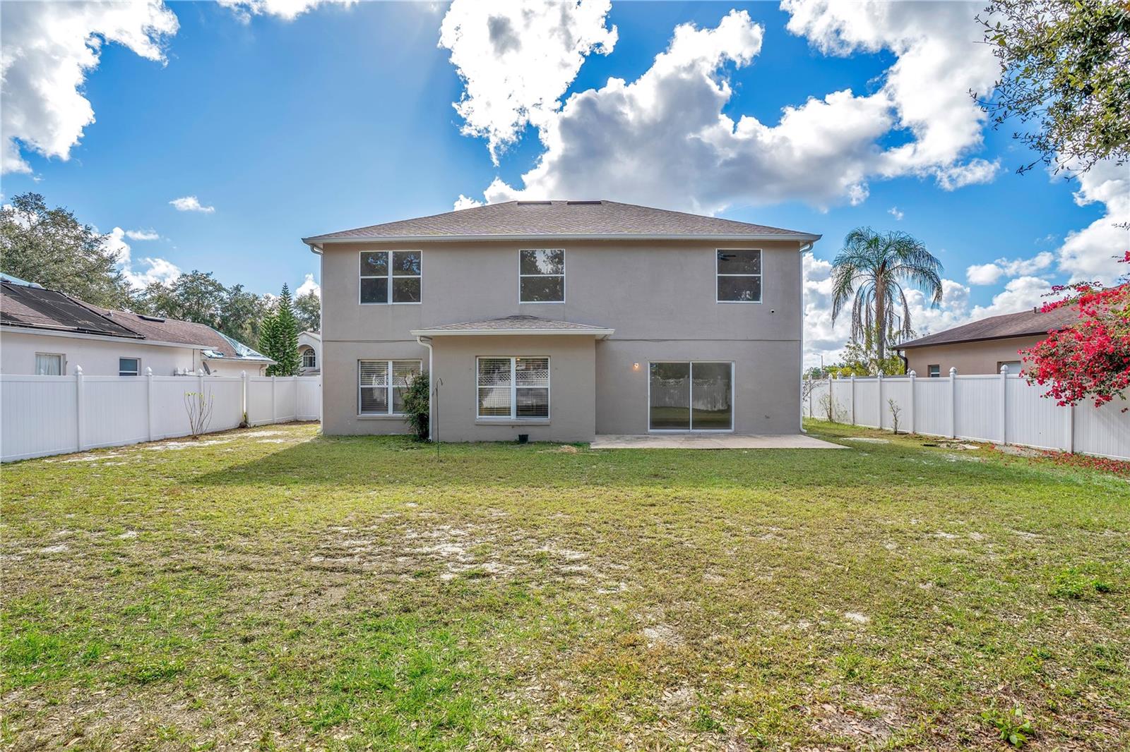 Image 30 of 38 For 444 Acacia Tree Way