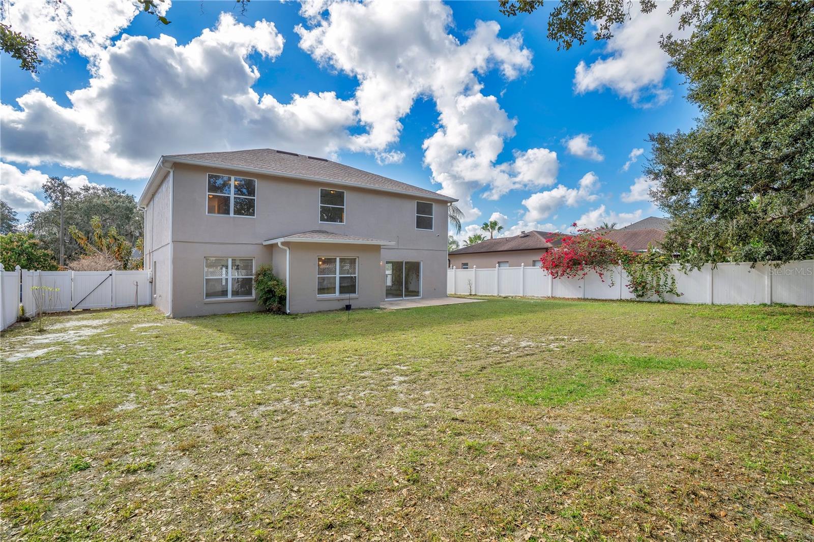 Image 31 of 38 For 444 Acacia Tree Way