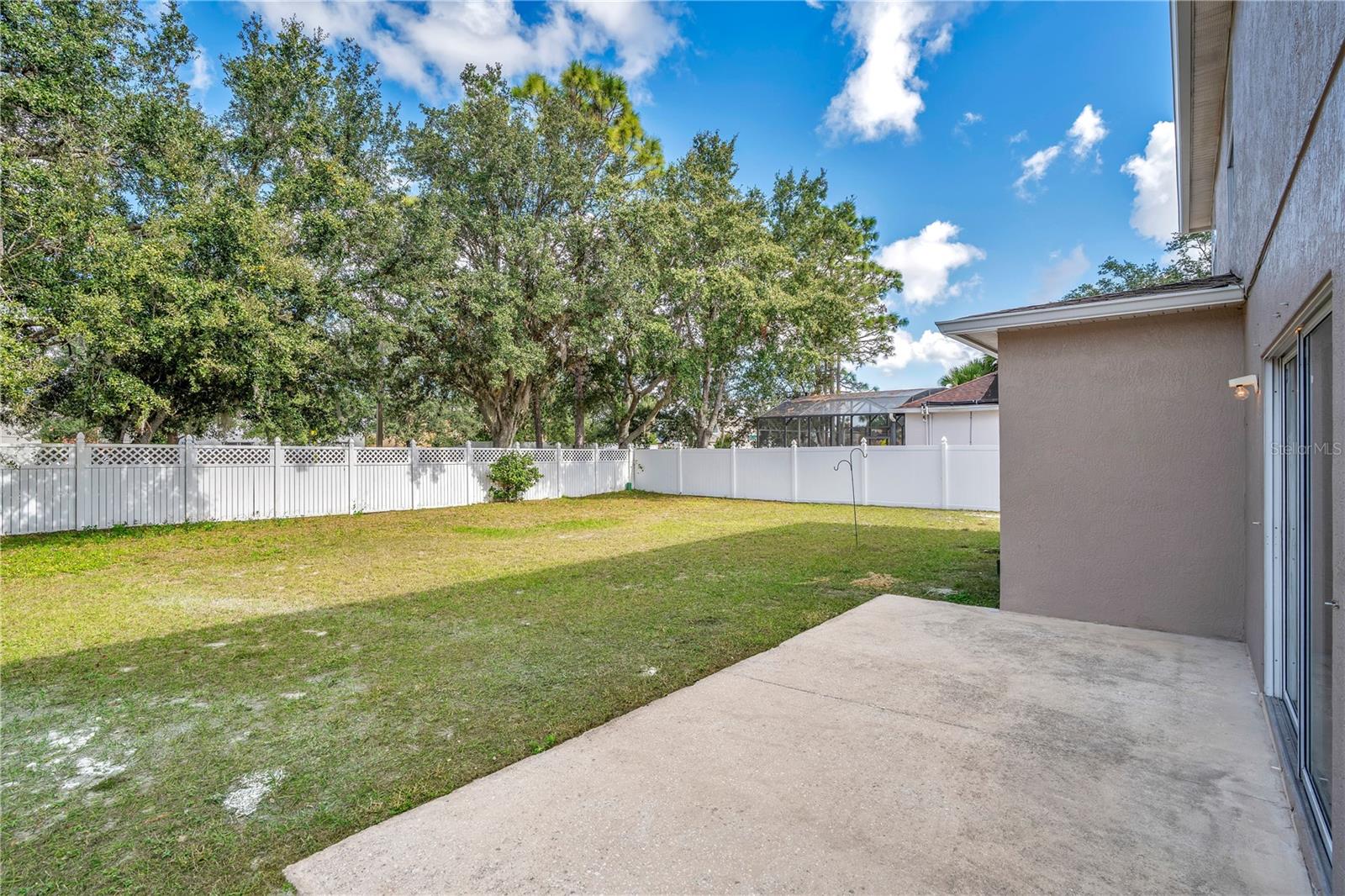 Image 32 of 38 For 444 Acacia Tree Way