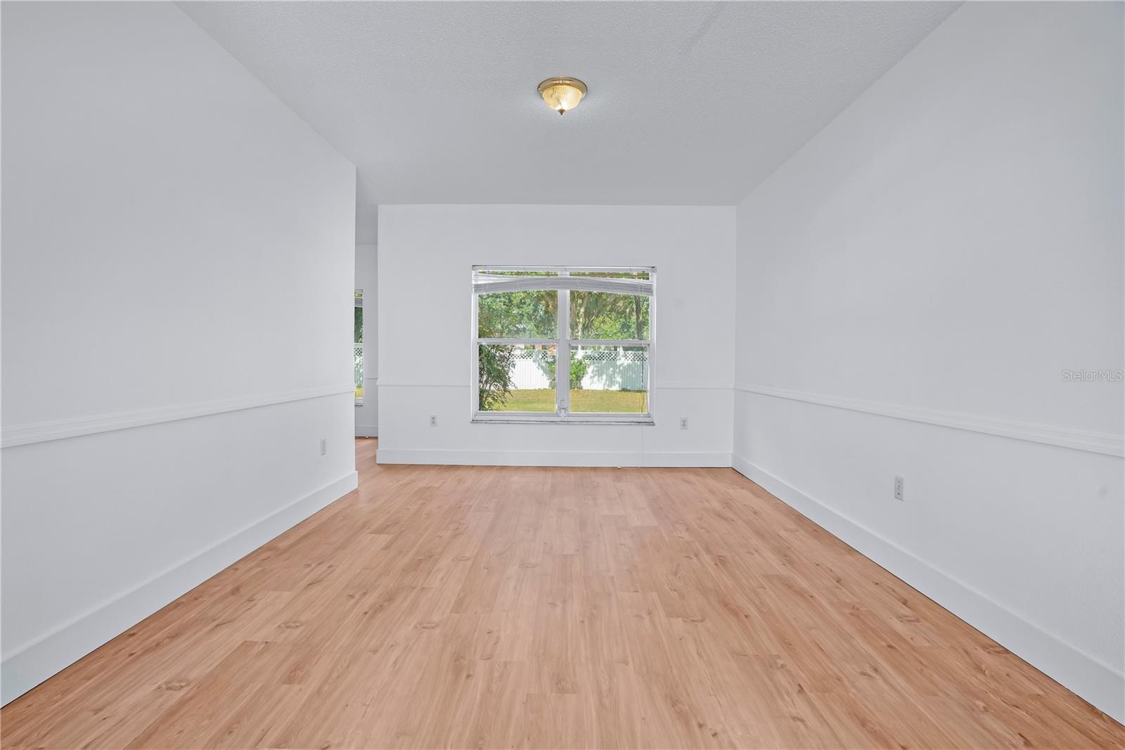 Image 8 of 38 For 444 Acacia Tree Way