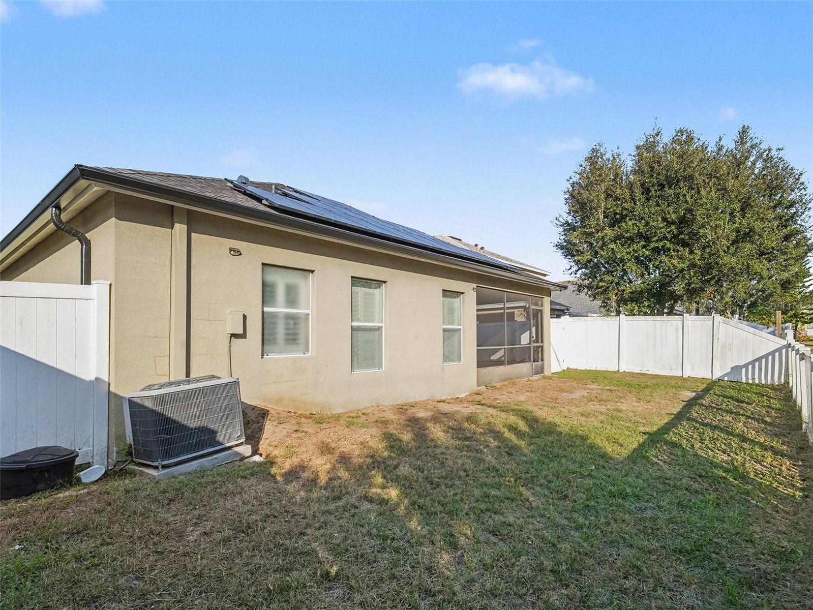 Listing photo id 25 for 11409 Flora Springs Drive