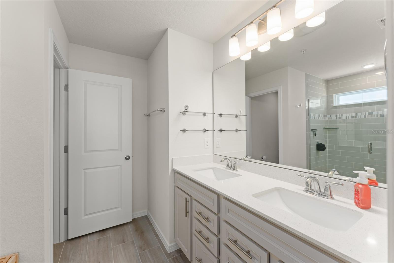 Image 27 of 46 For 10438 Folly Beach Road