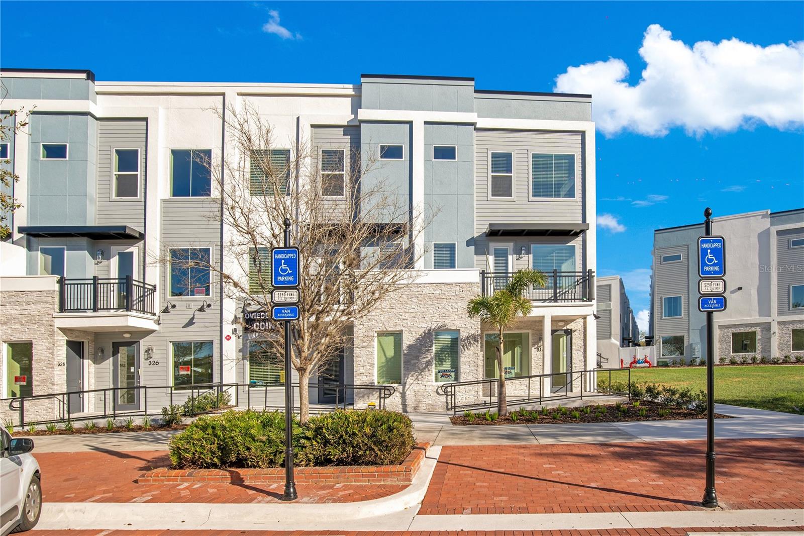 Details for 320 Center Lake Lane, OVIEDO, FL 32765