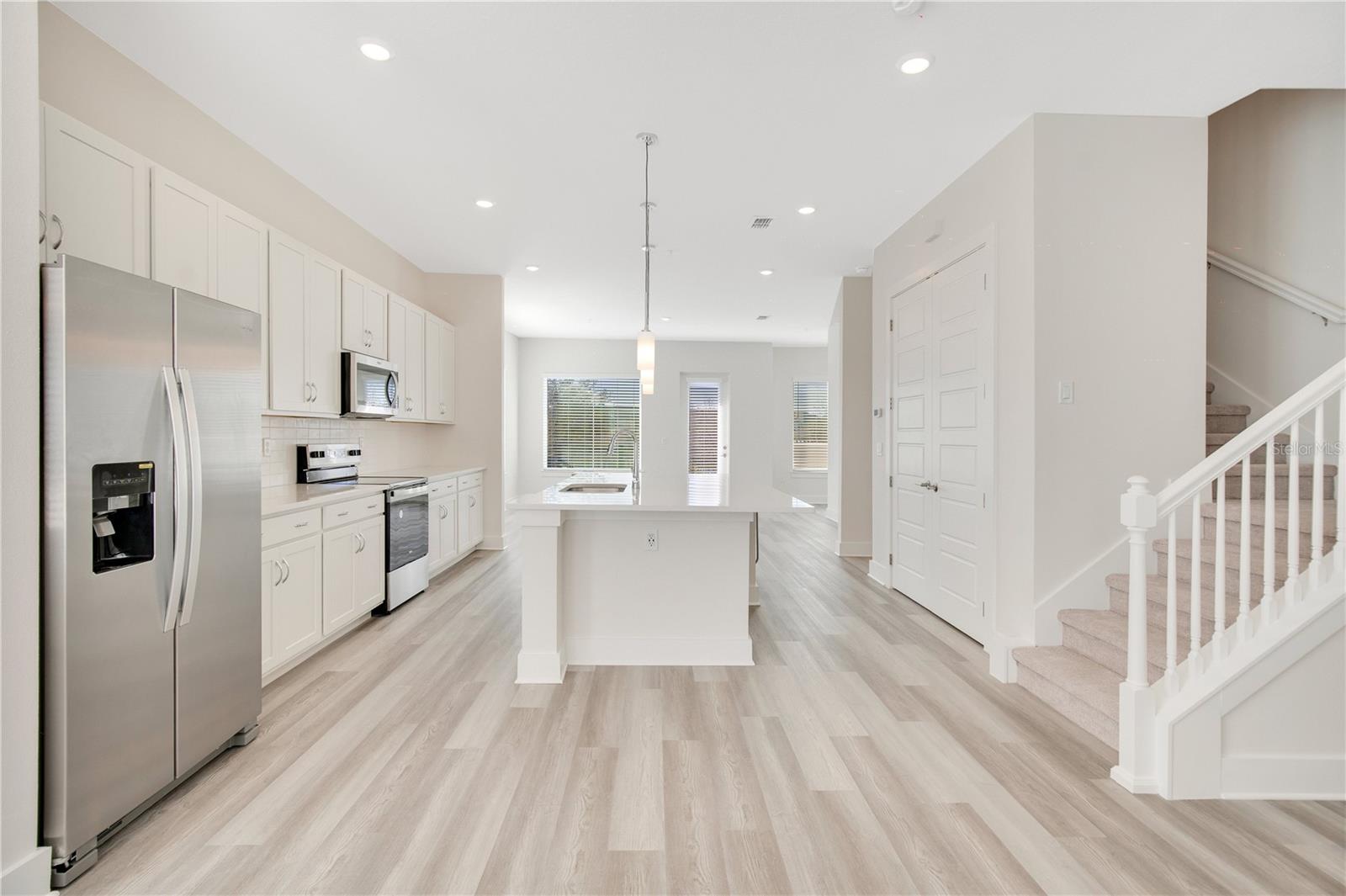 Image 7 of 36 For 320 Center Lake Lane