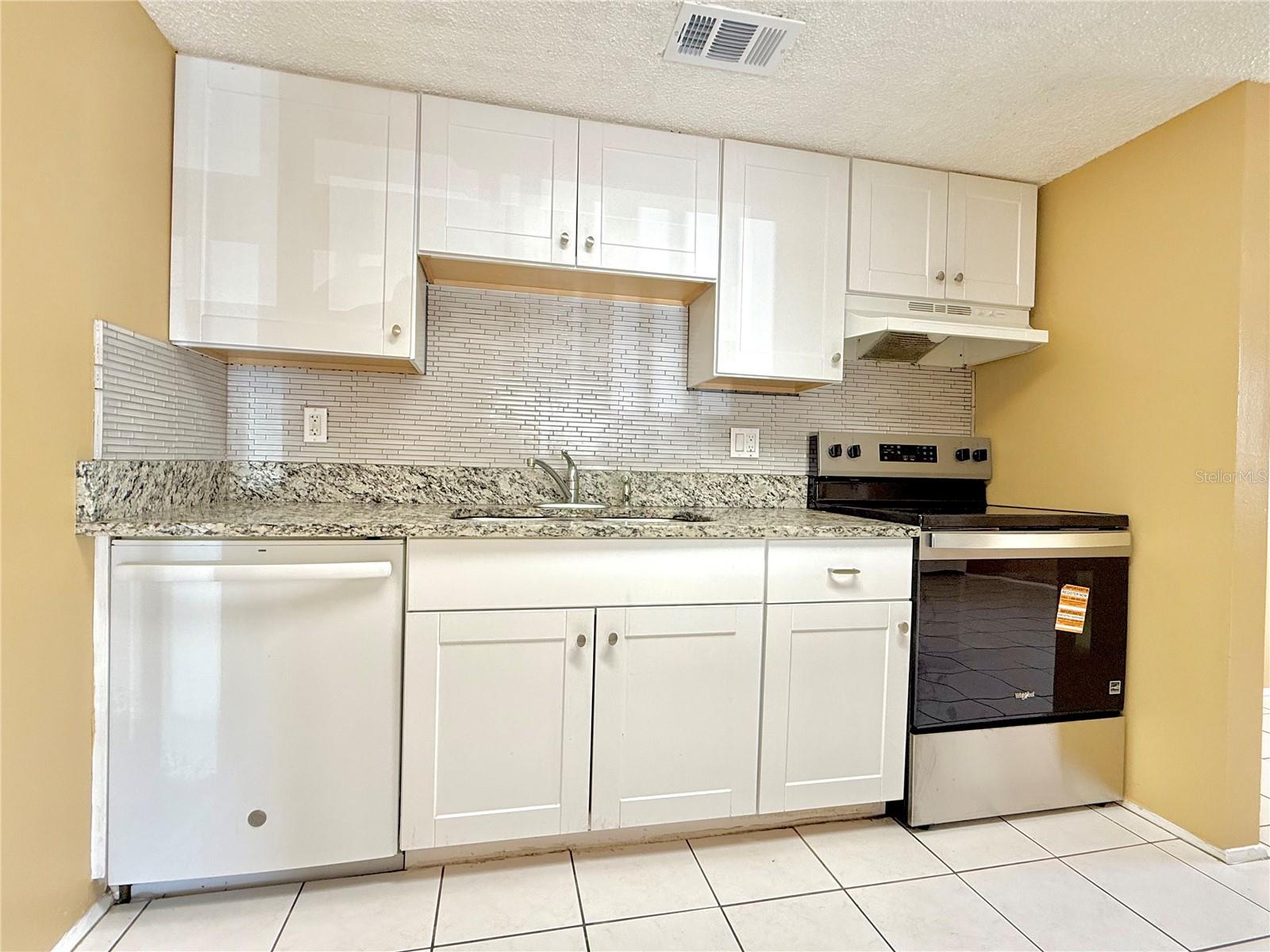 Image 10 of 21 For 124 Loblolly Court H