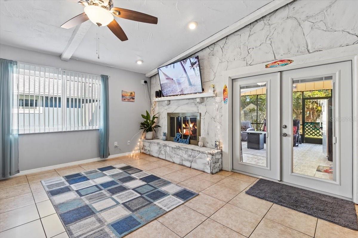 Image 16 of 67 For 714 Kristina Court