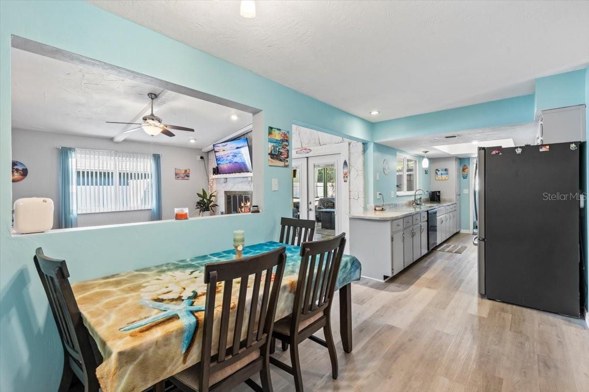 Image 25 of 67 For 714 Kristina Court