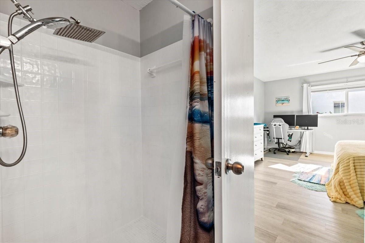 Image 36 of 67 For 714 Kristina Court