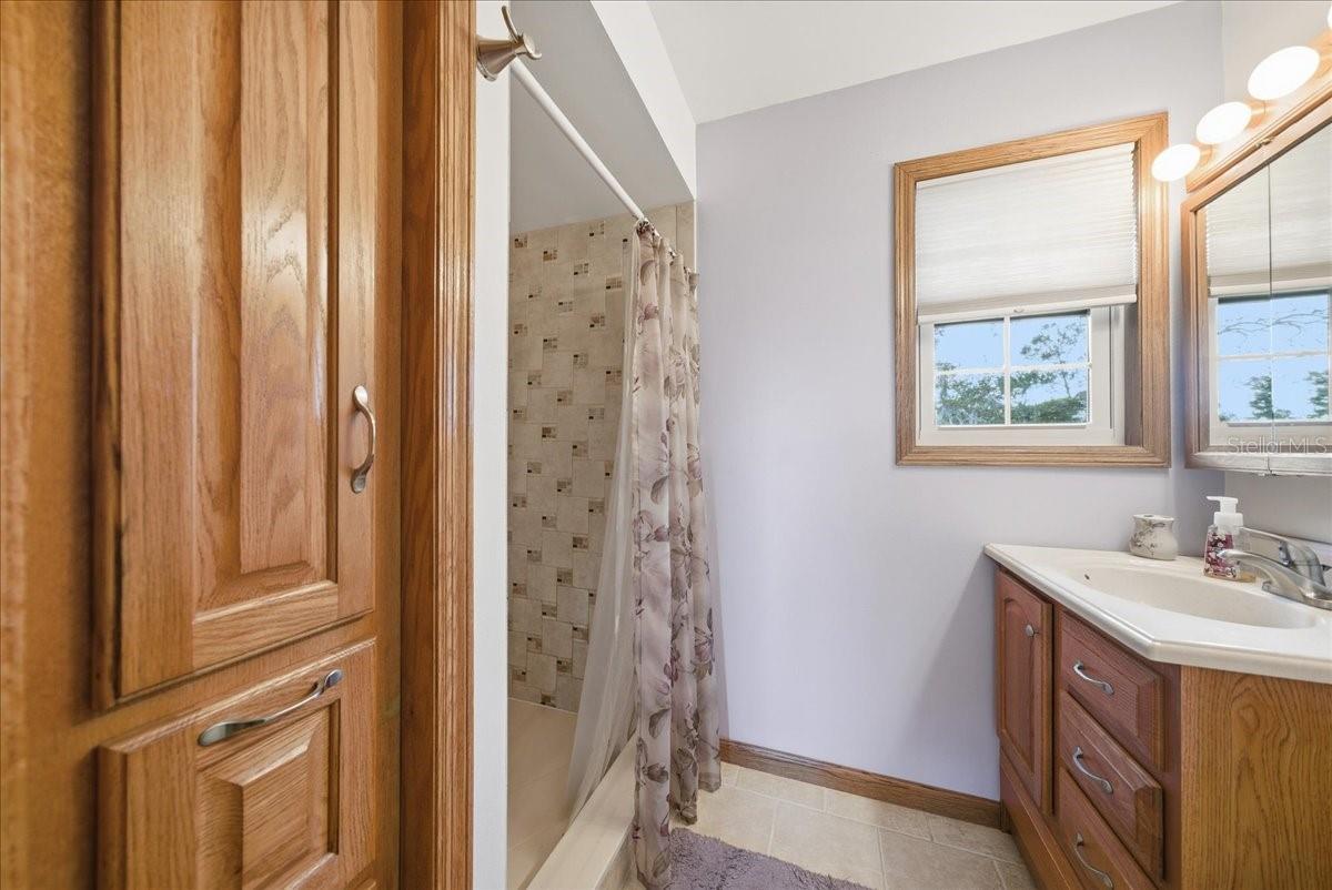 Image 32 of 63 For 1150 War Eagle Boulevard