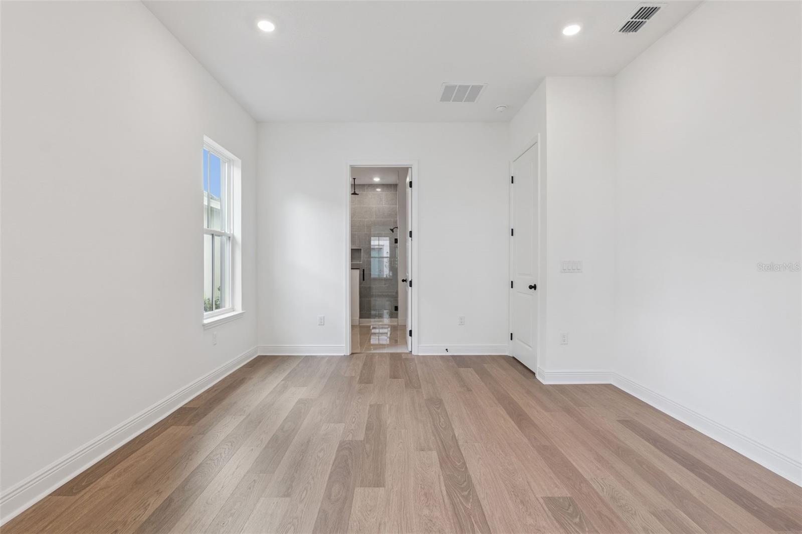 Image 15 of 35 For 10272 Fiddley Alley