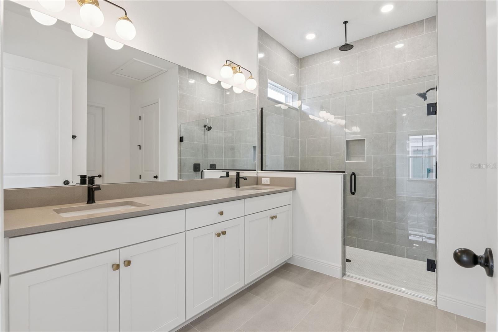 Image 16 of 35 For 10272 Fiddley Alley