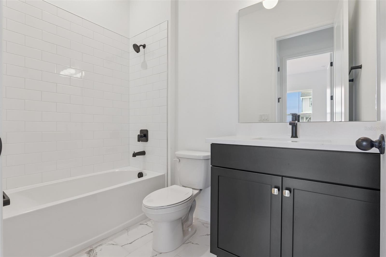 Image 19 of 35 For 10272 Fiddley Alley