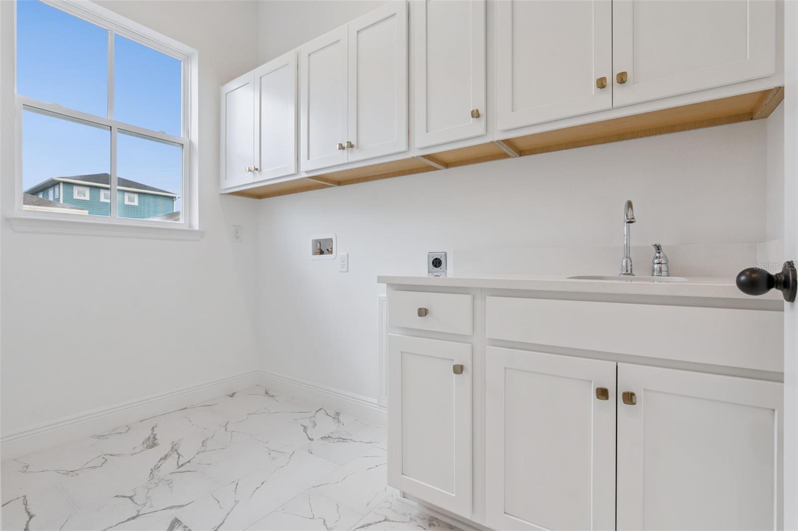 Image 26 of 35 For 10272 Fiddley Alley