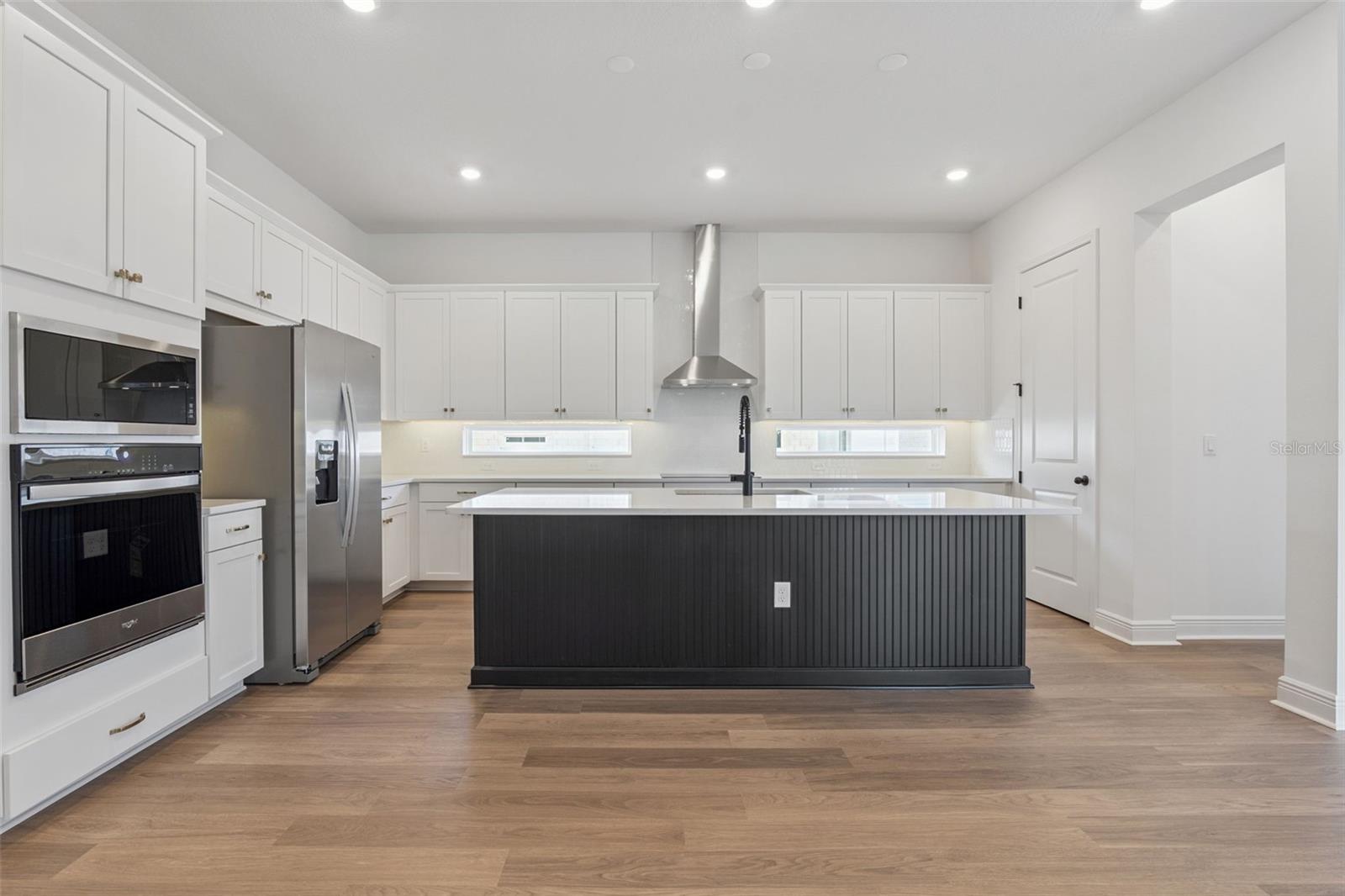 Image 8 of 35 For 10272 Fiddley Alley