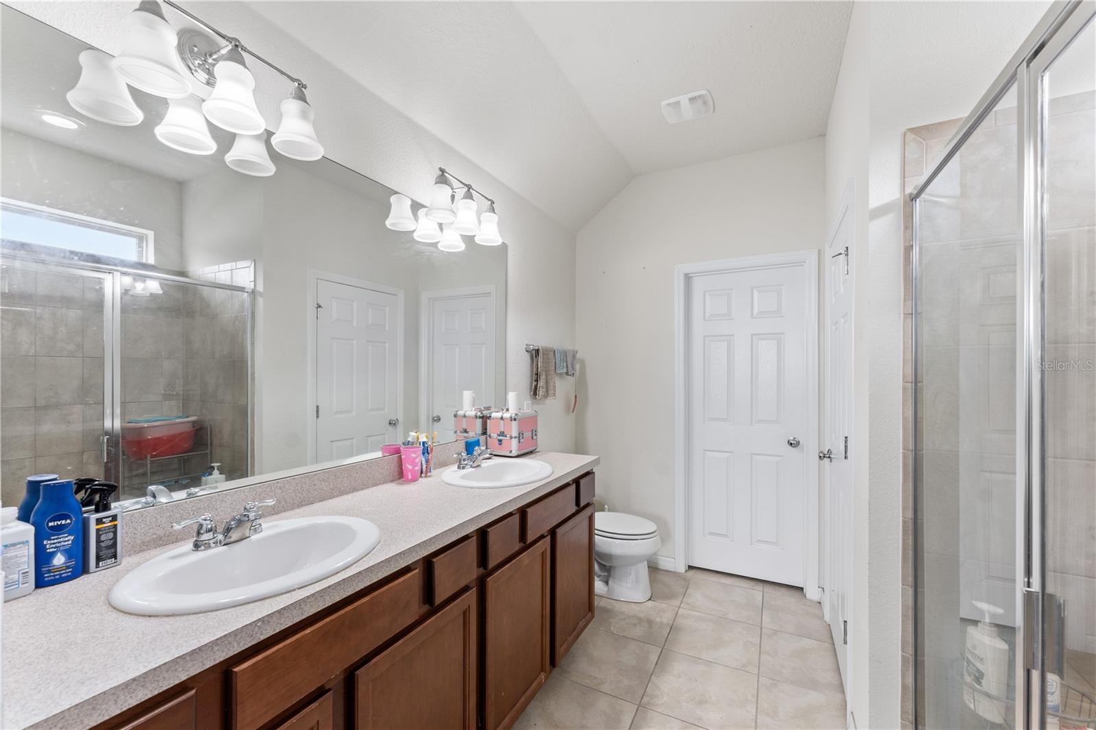 Image 18 of 19 For 3624 Vega Creek Drive