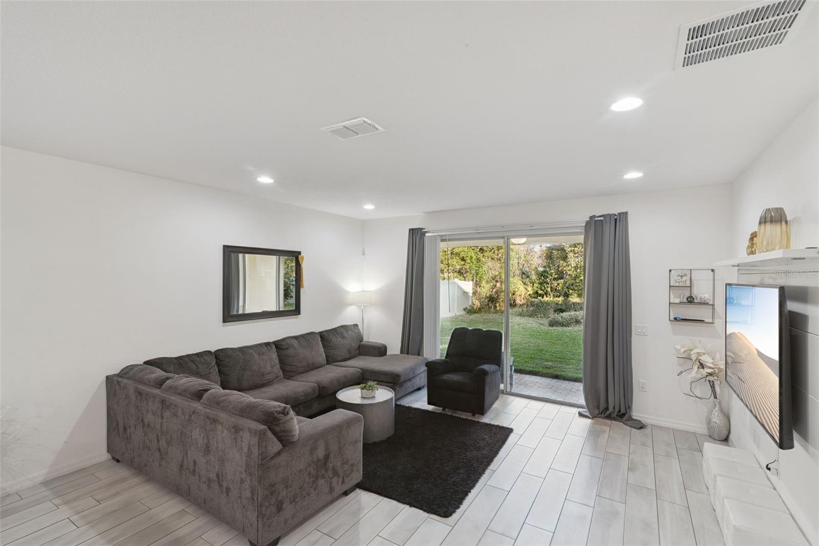 Image 11 of 35 For 2339 Jernigan Loop