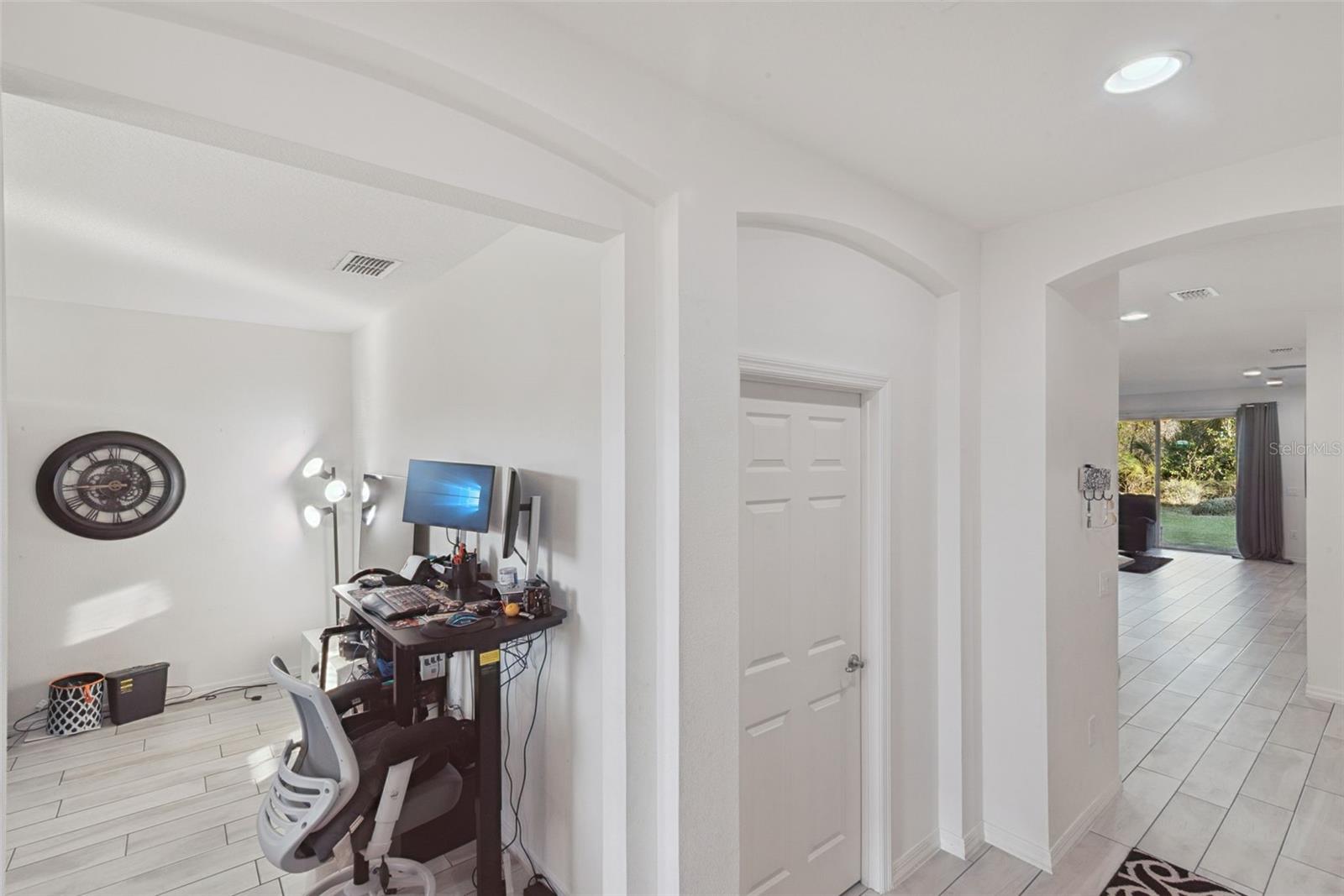 Image 30 of 35 For 2339 Jernigan Loop