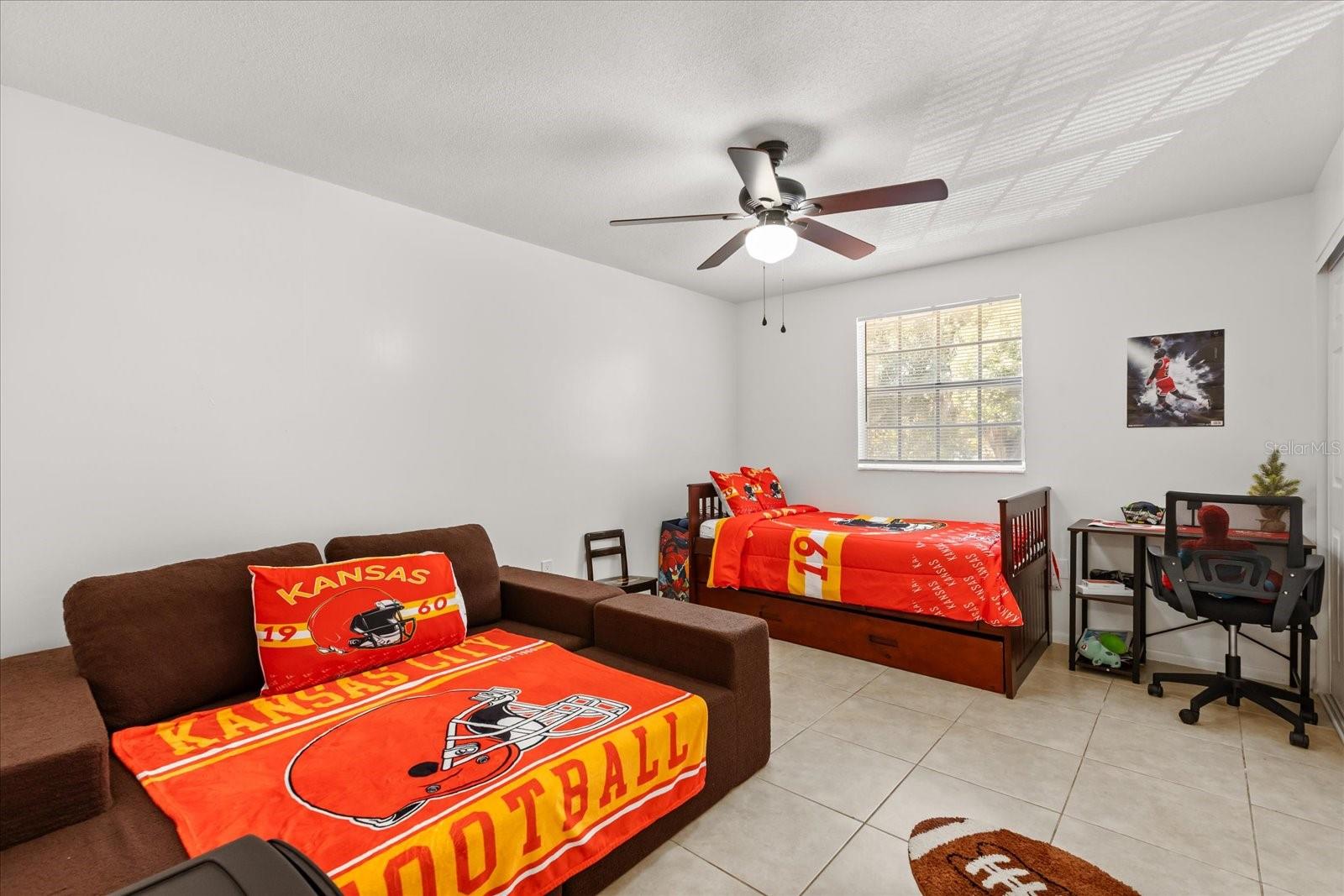 Image 11 of 16 For 508 Banyon Tree Circle 202