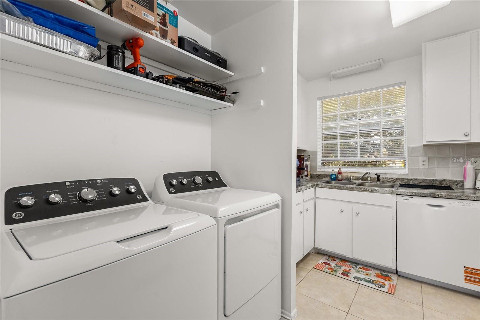 Image 13 of 16 For 508 Banyon Tree Circle 202