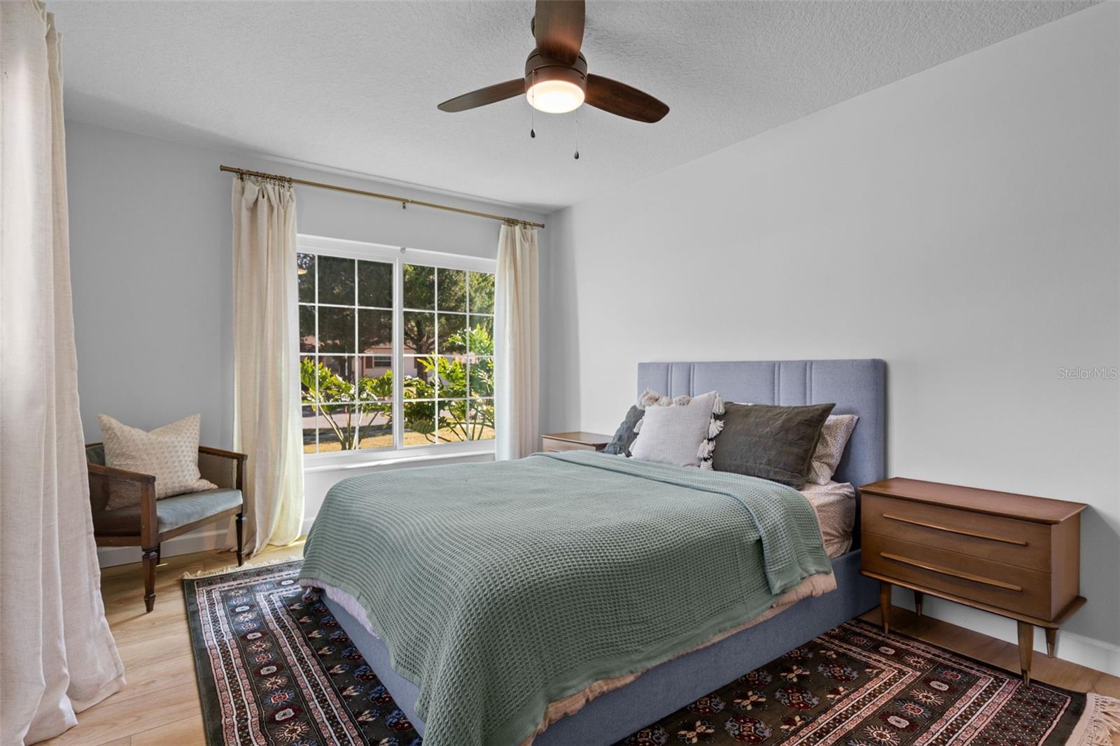 Image 27 of 53 For 513 Cornwall Road