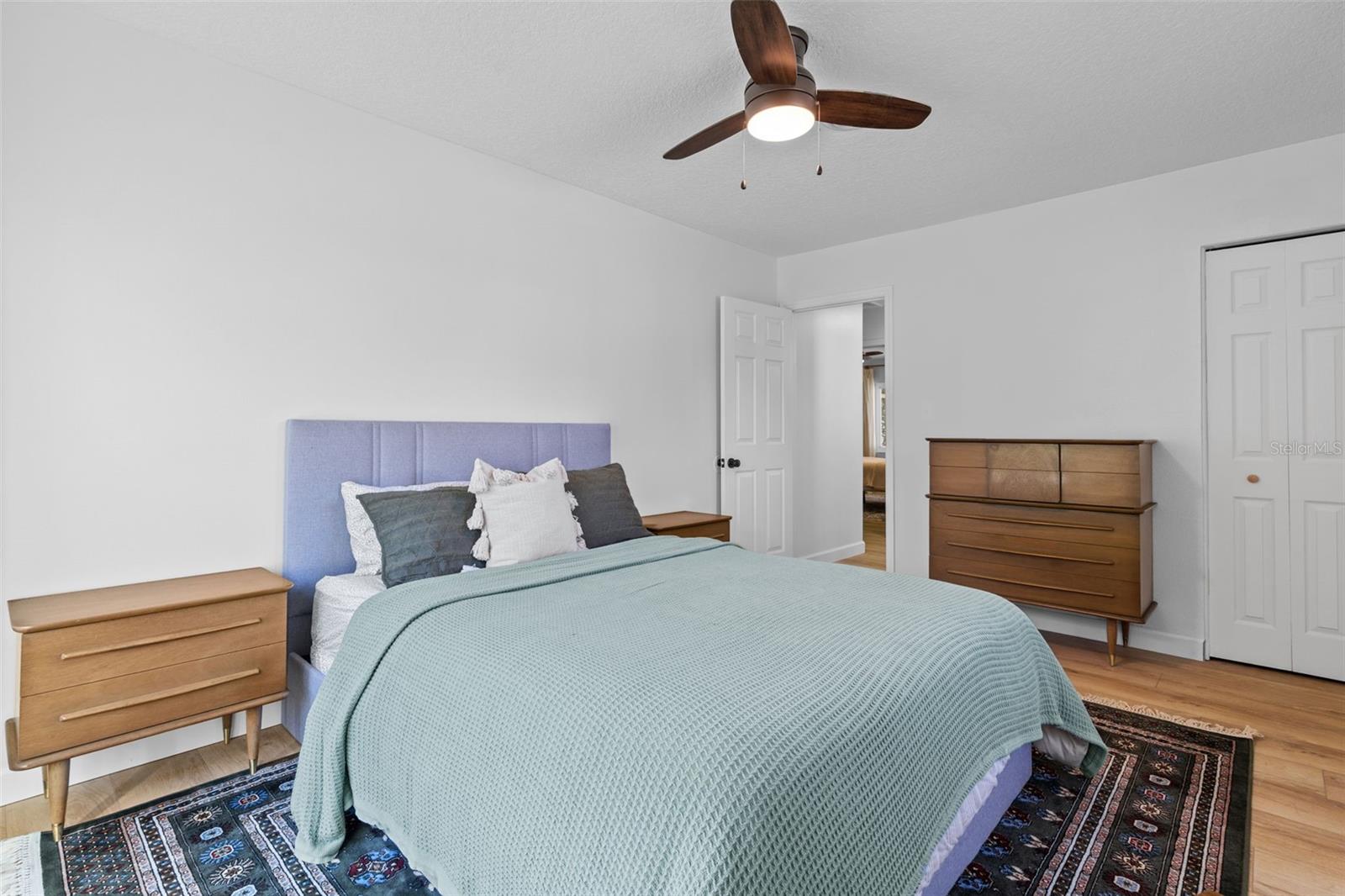 Image 29 of 53 For 513 Cornwall Road