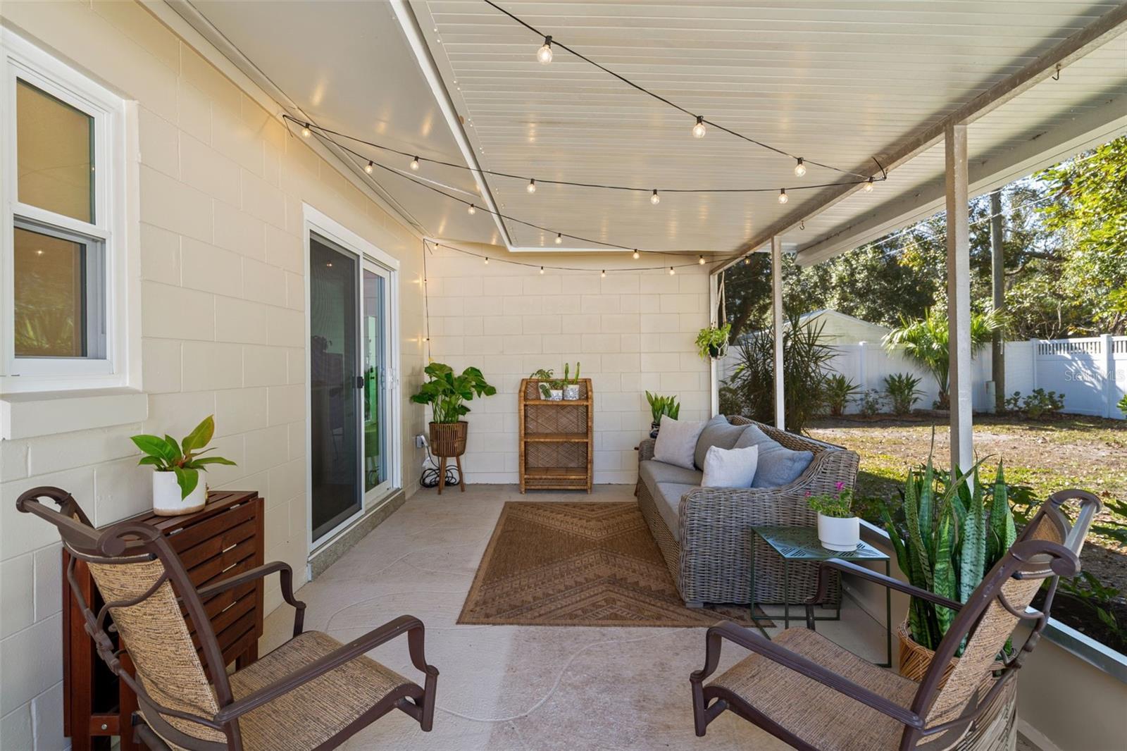 Image 36 of 53 For 513 Cornwall Road