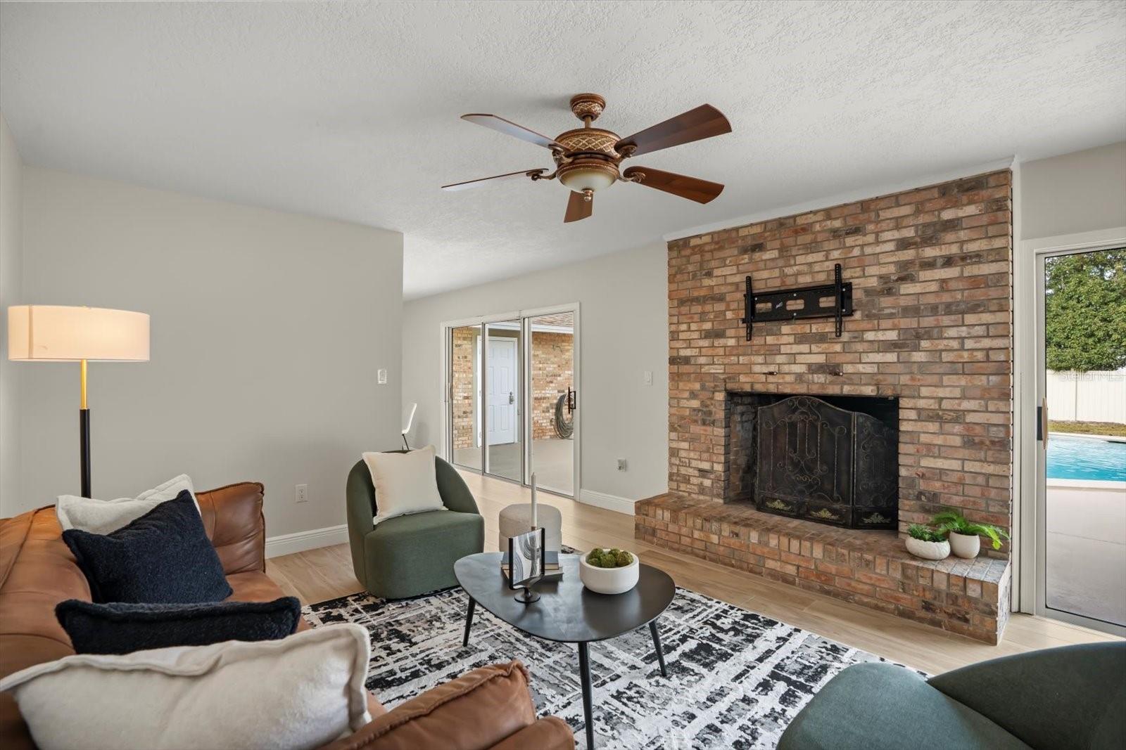 Image 11 of 47 For 104 Valencia Loop