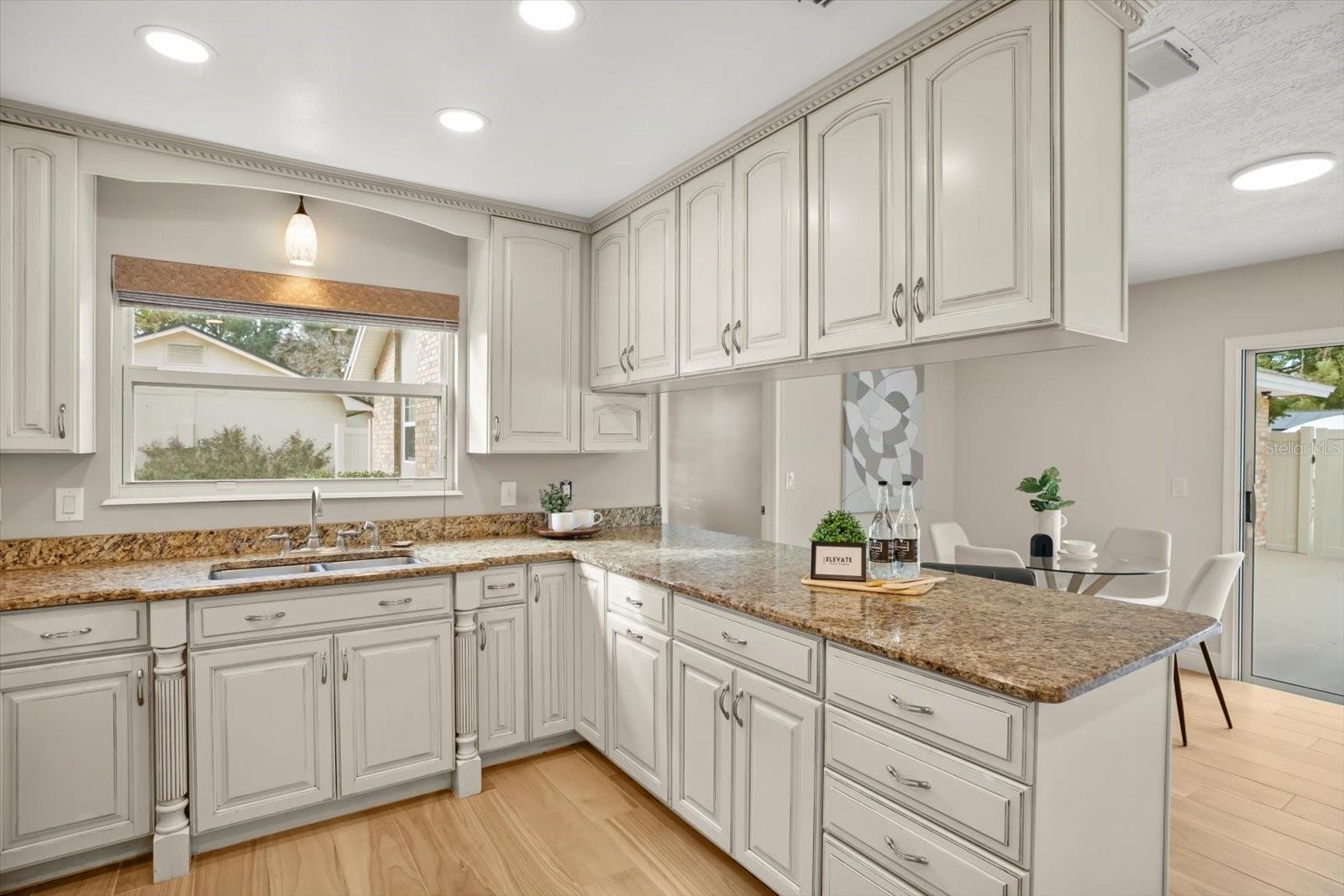 Image 15 of 47 For 104 Valencia Loop