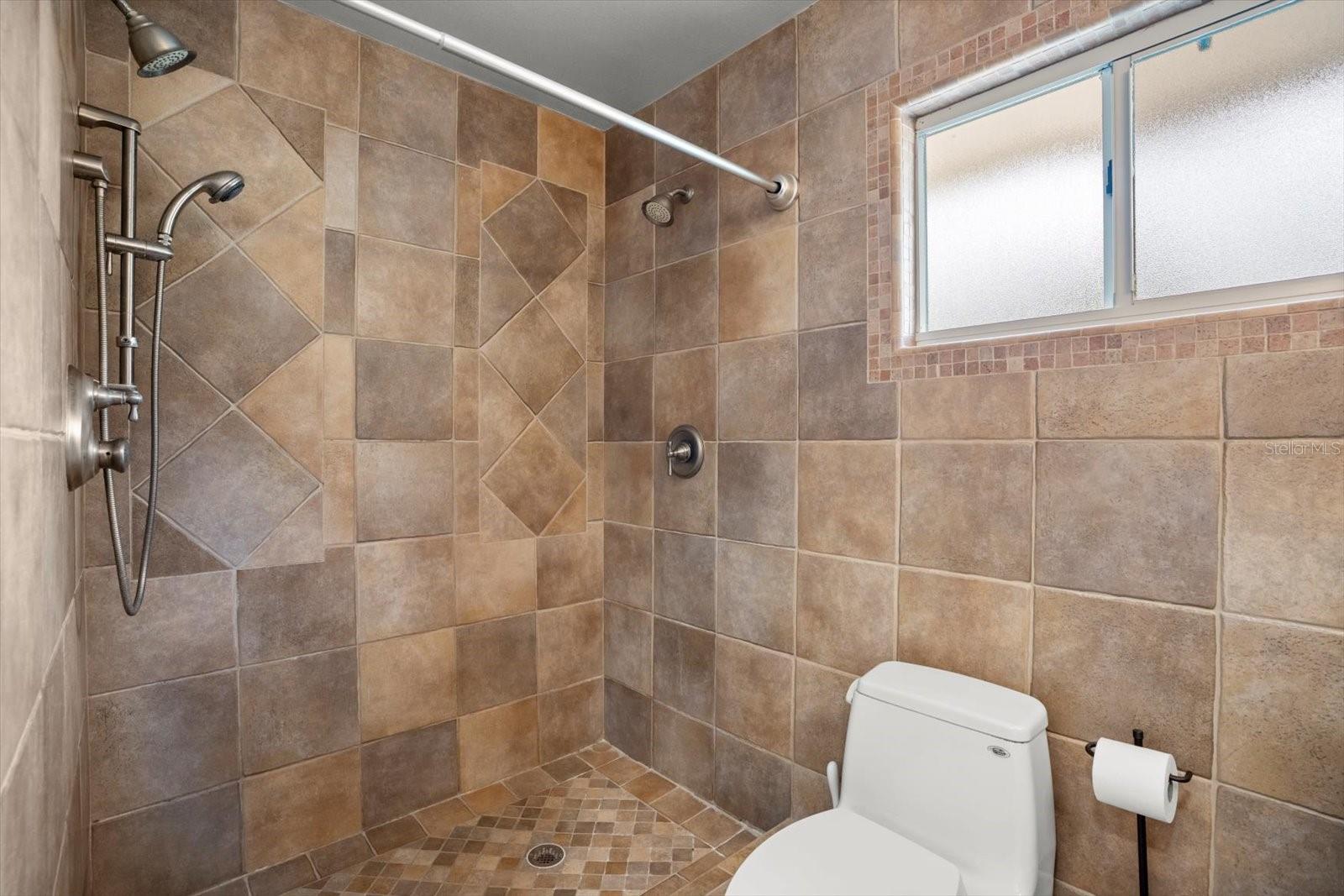 Image 23 of 47 For 104 Valencia Loop