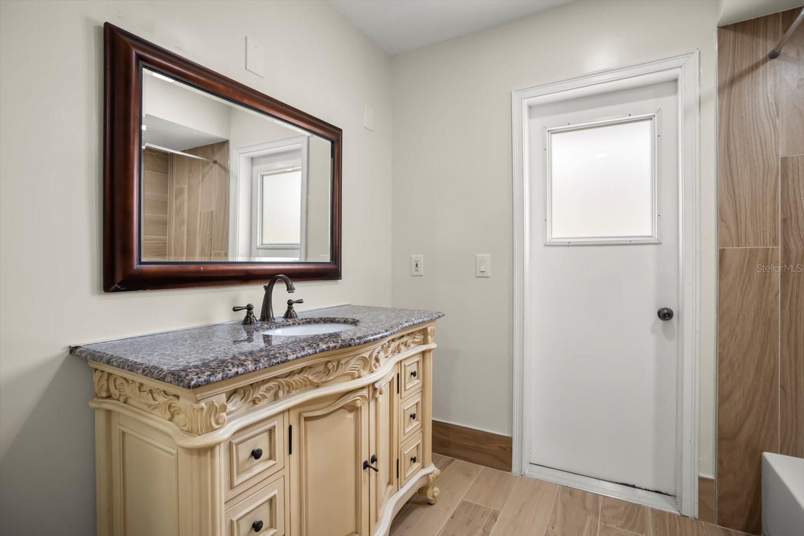 Image 30 of 47 For 104 Valencia Loop