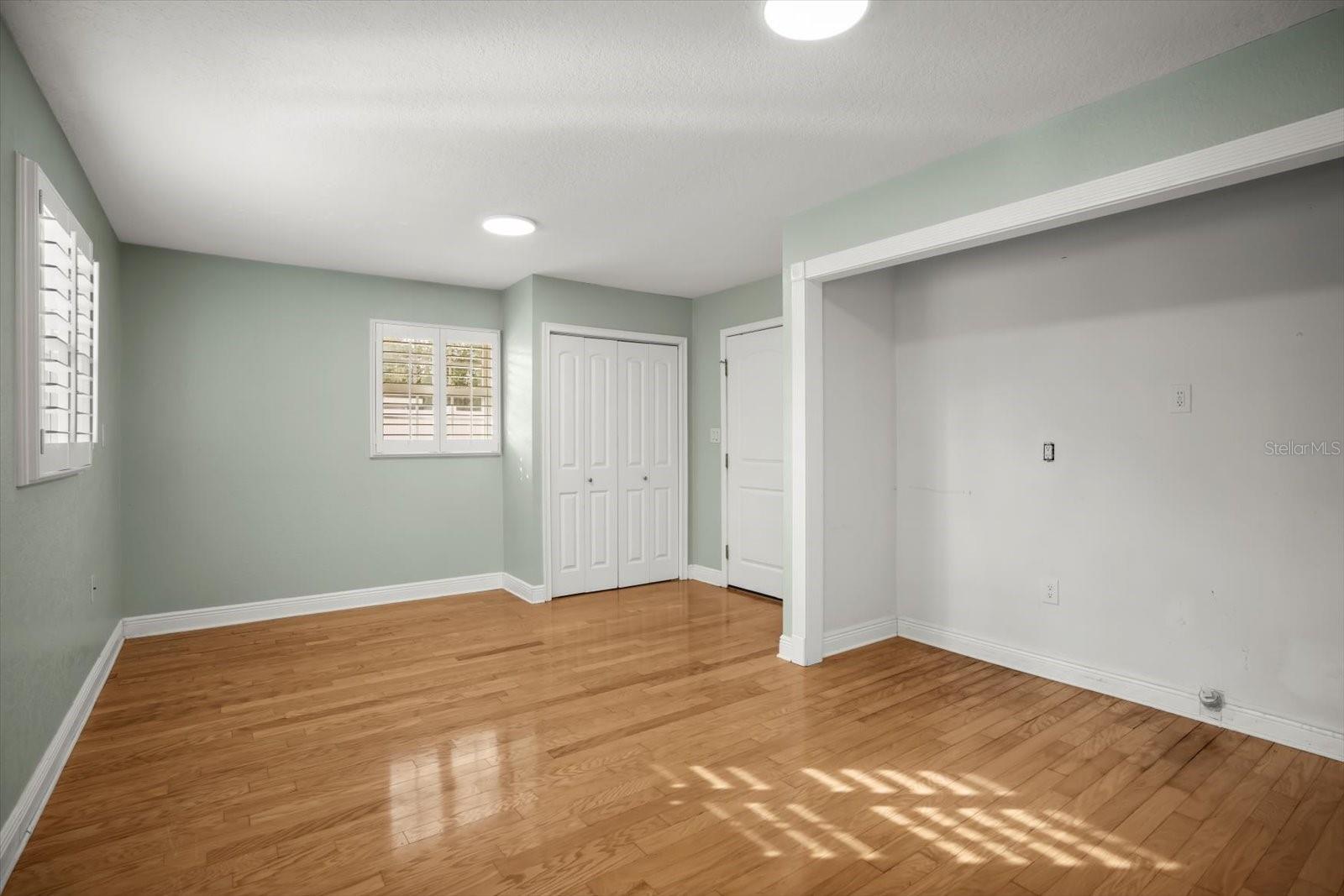 Image 32 of 47 For 104 Valencia Loop