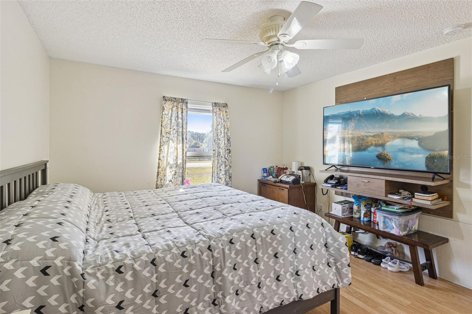 Image 12 of 25 For 8975 Cypresswood Drive